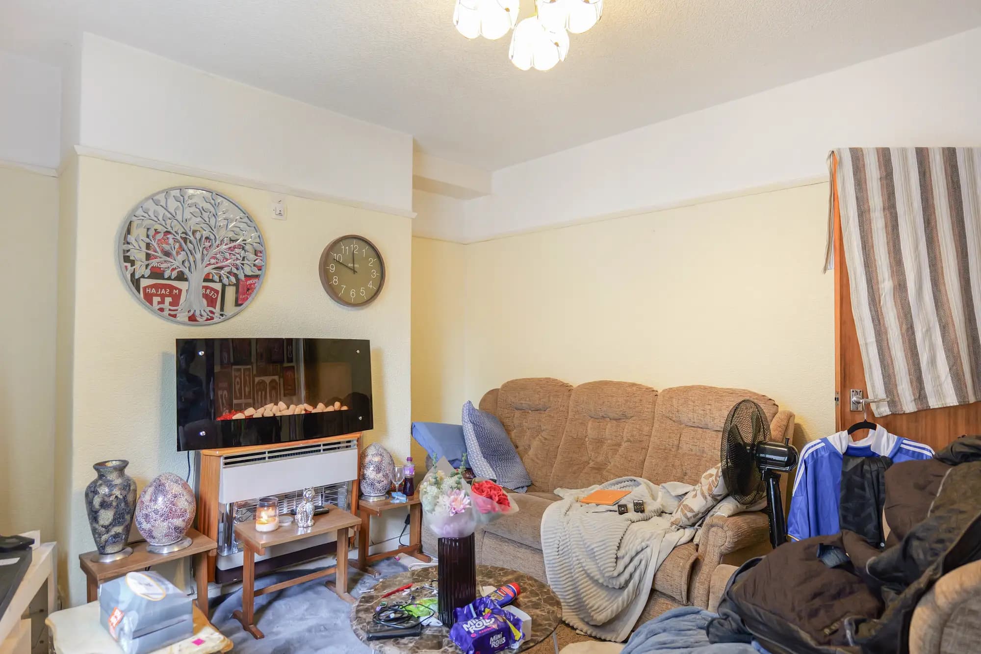 property photo 3 of 25