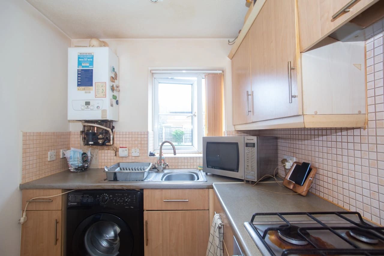 property photo 10 of 31