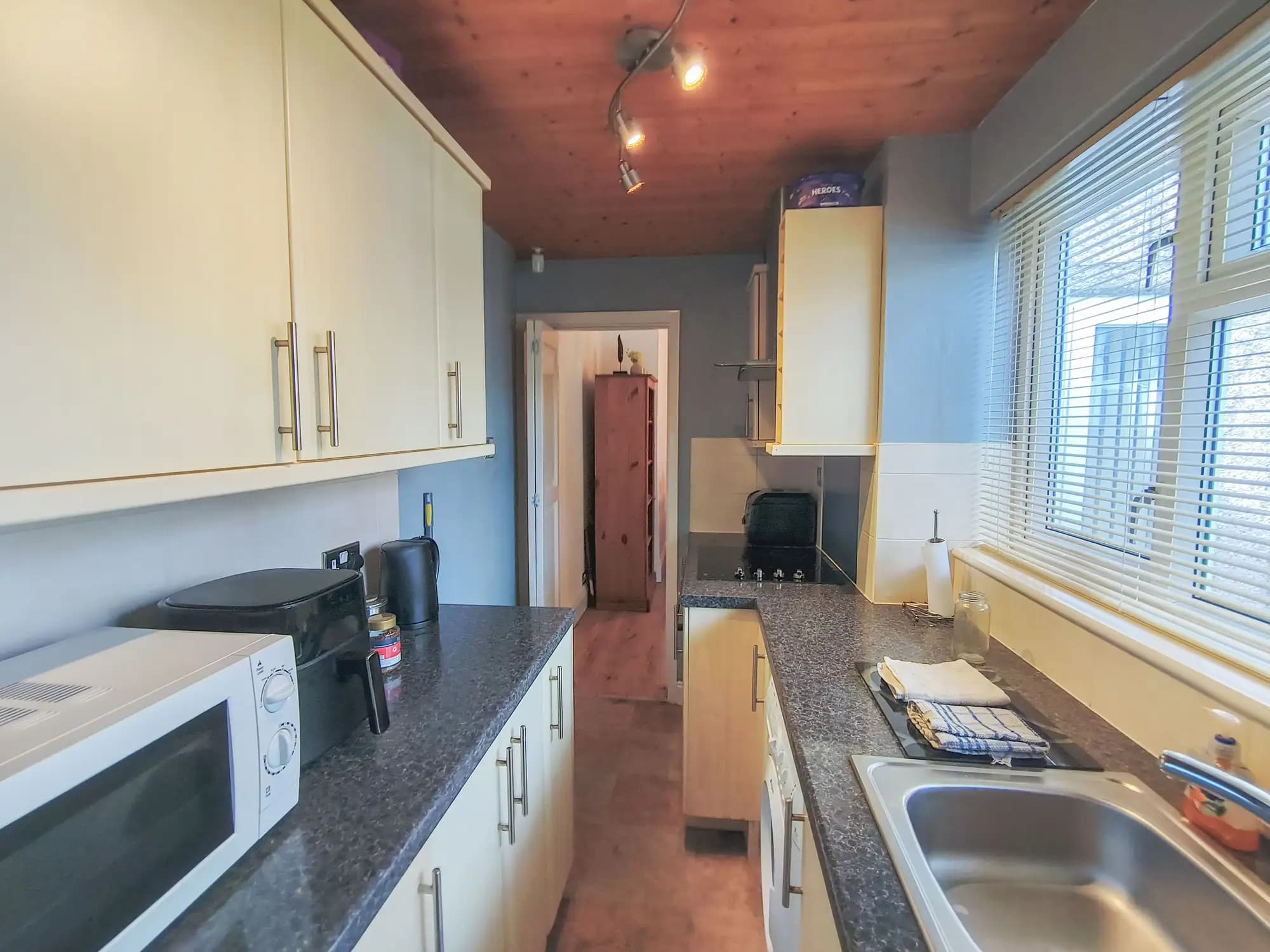 property photo 5 of 19