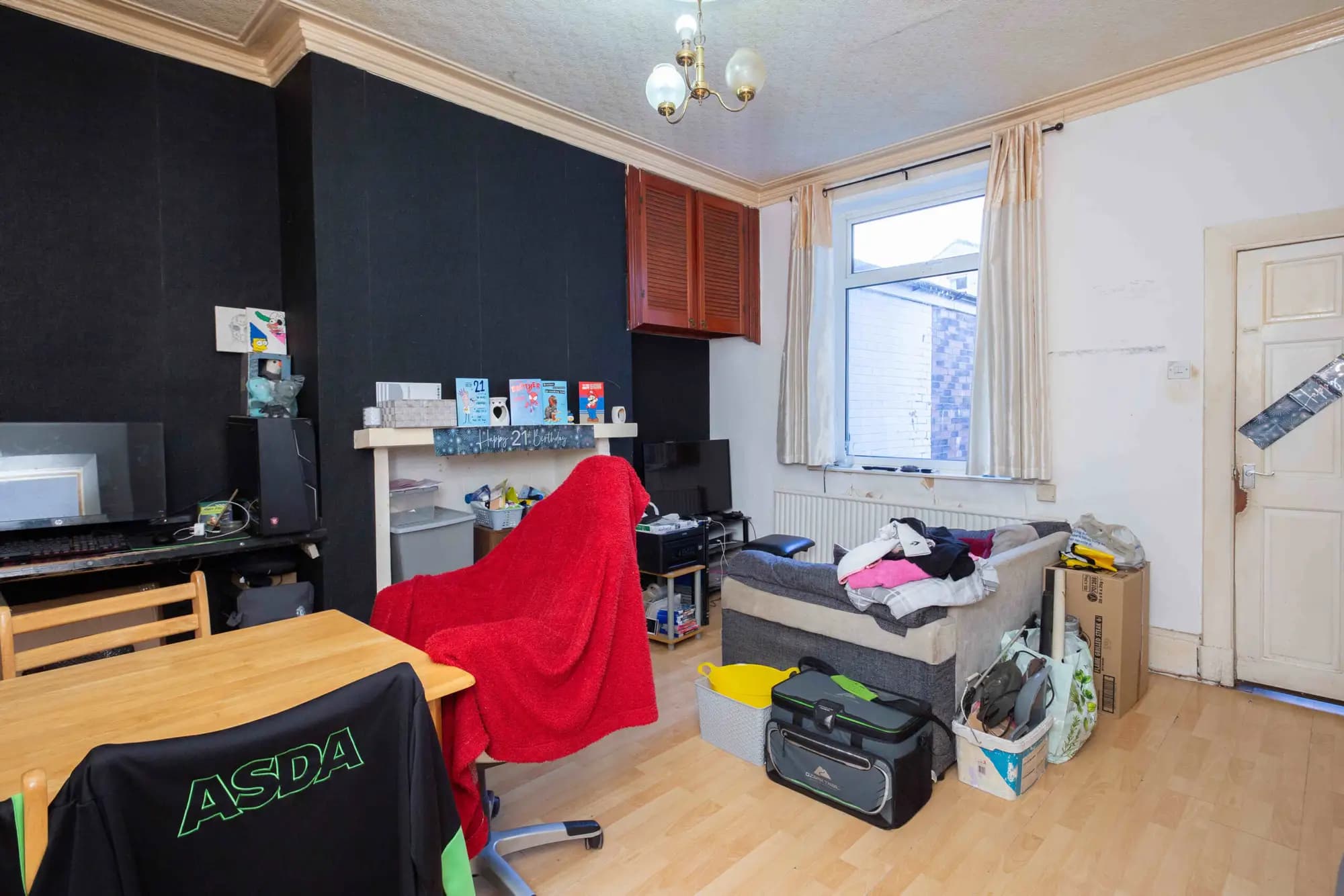 property photo 9 of 17