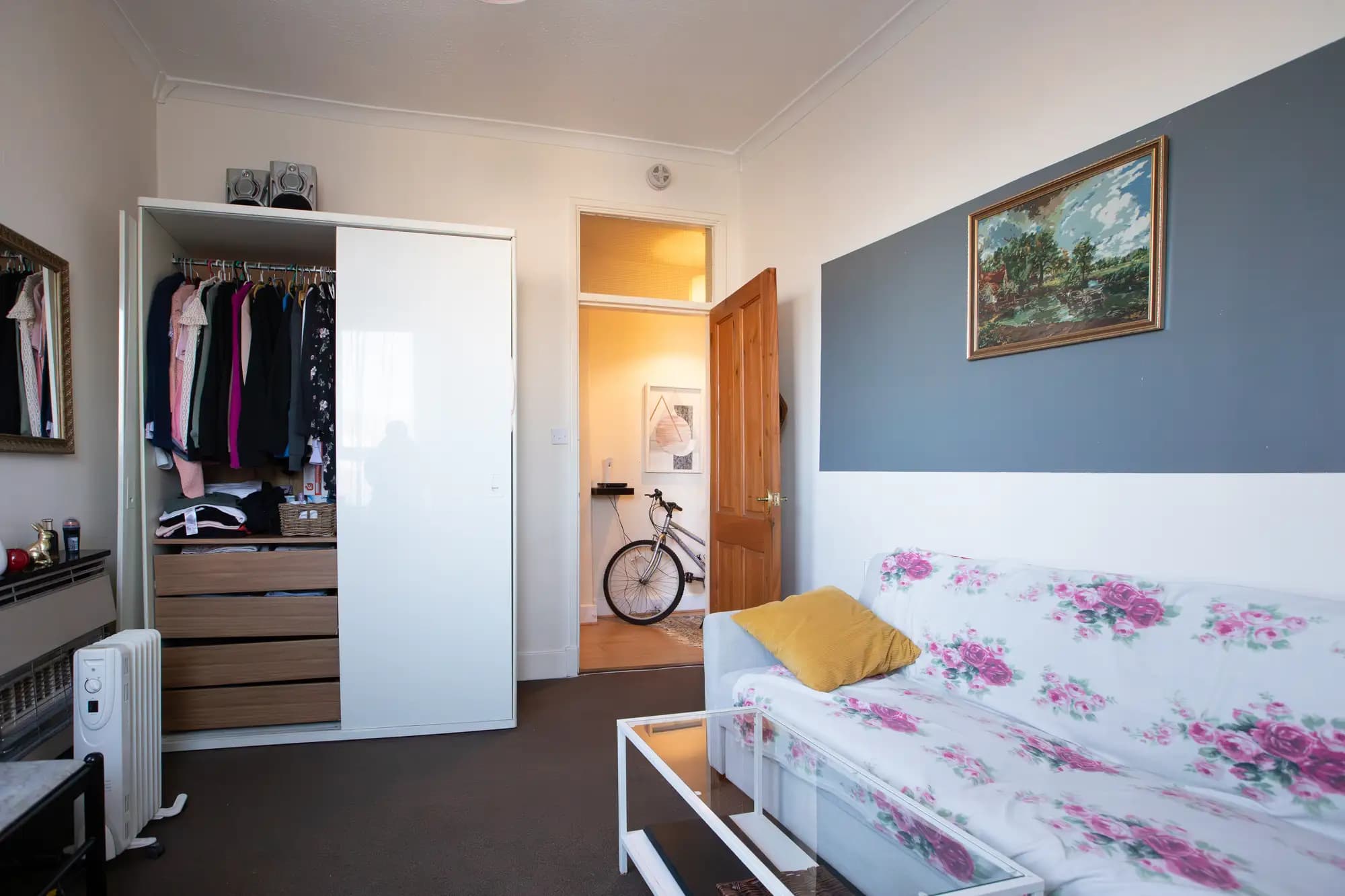 property photo 4 of 30