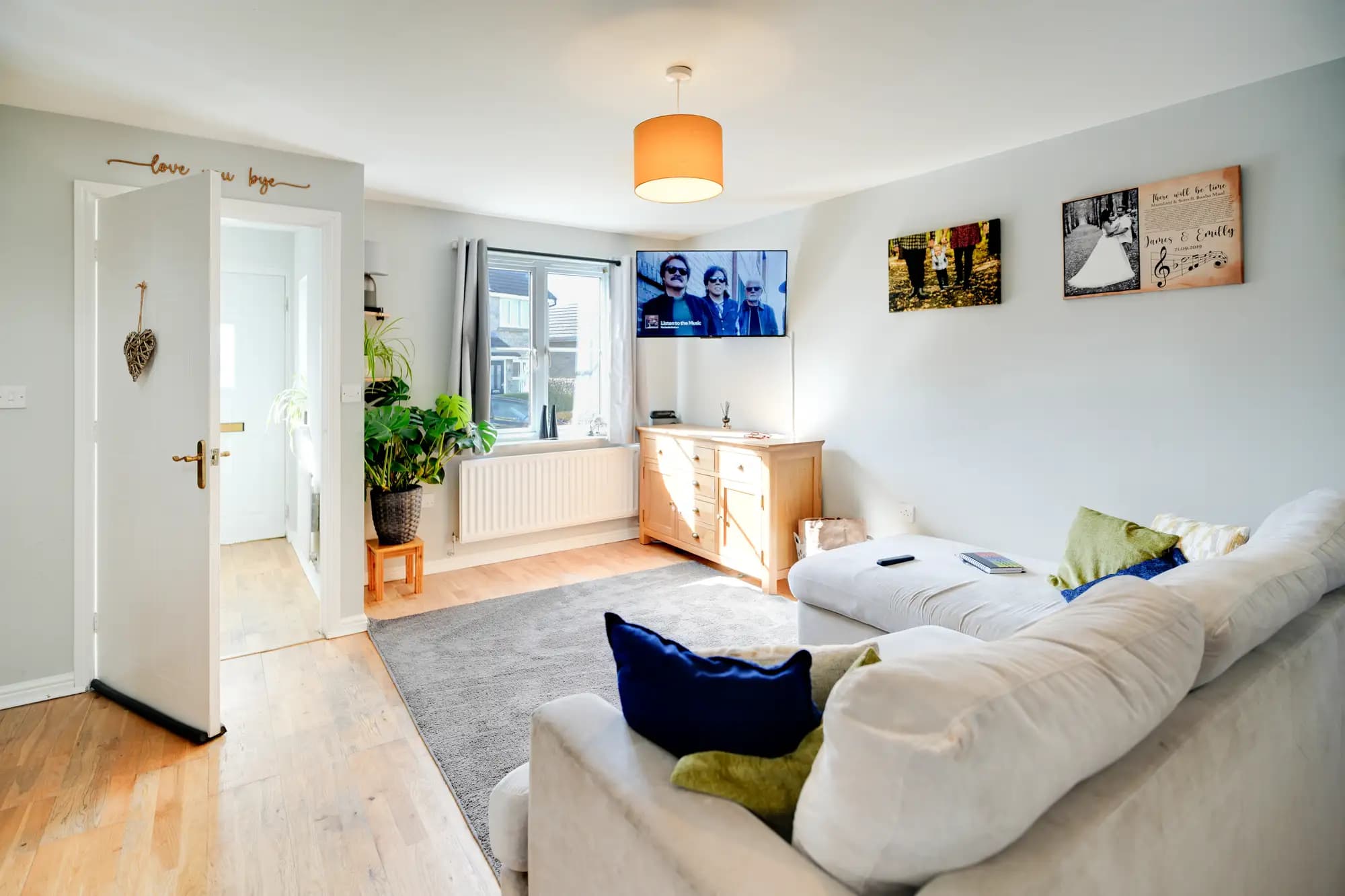 property photo 4 of 21