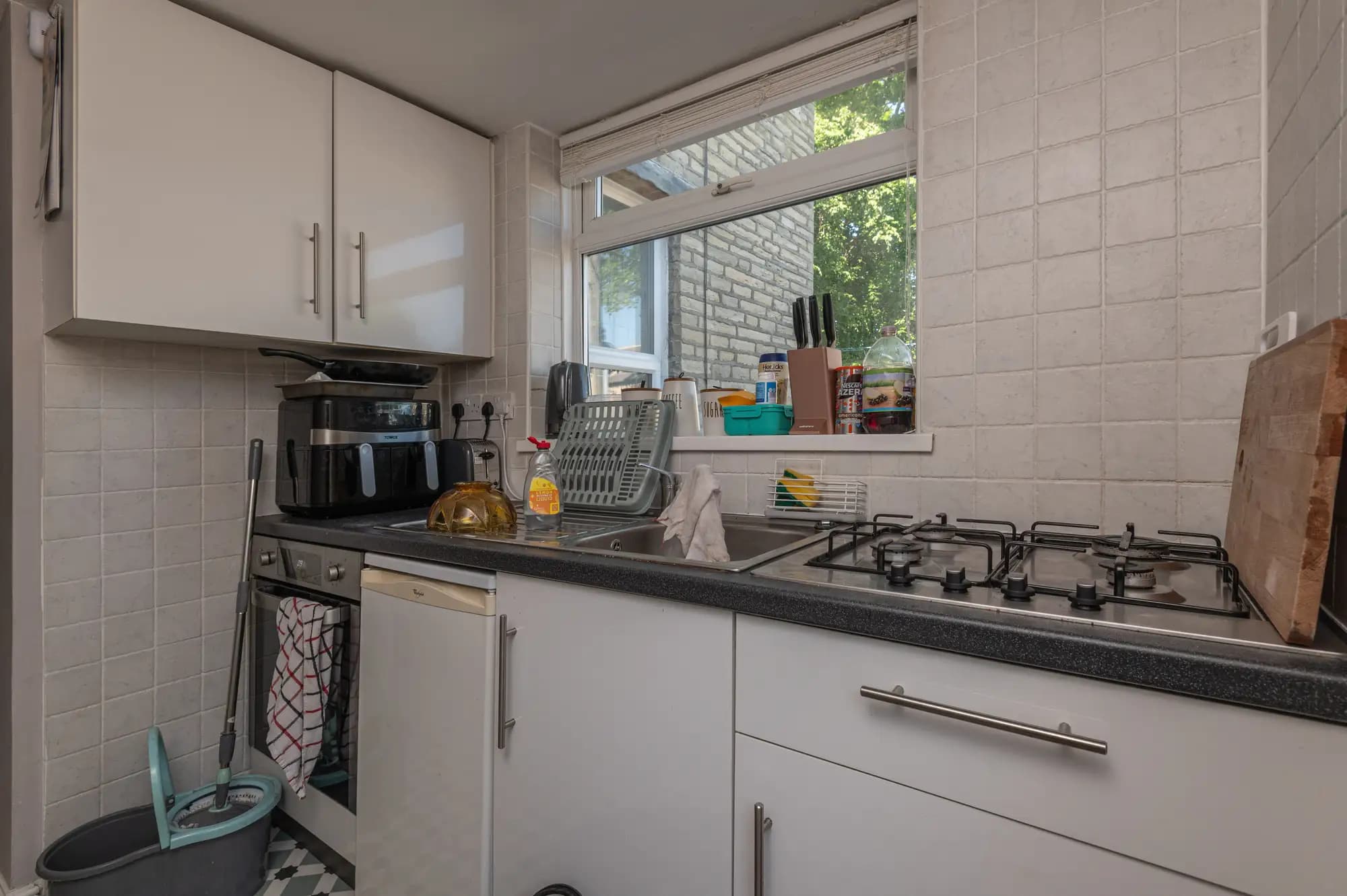 property photo 5 of 19
