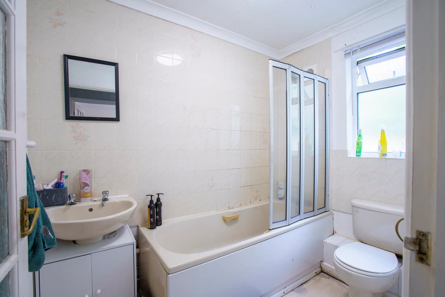 property photo 5 of 15