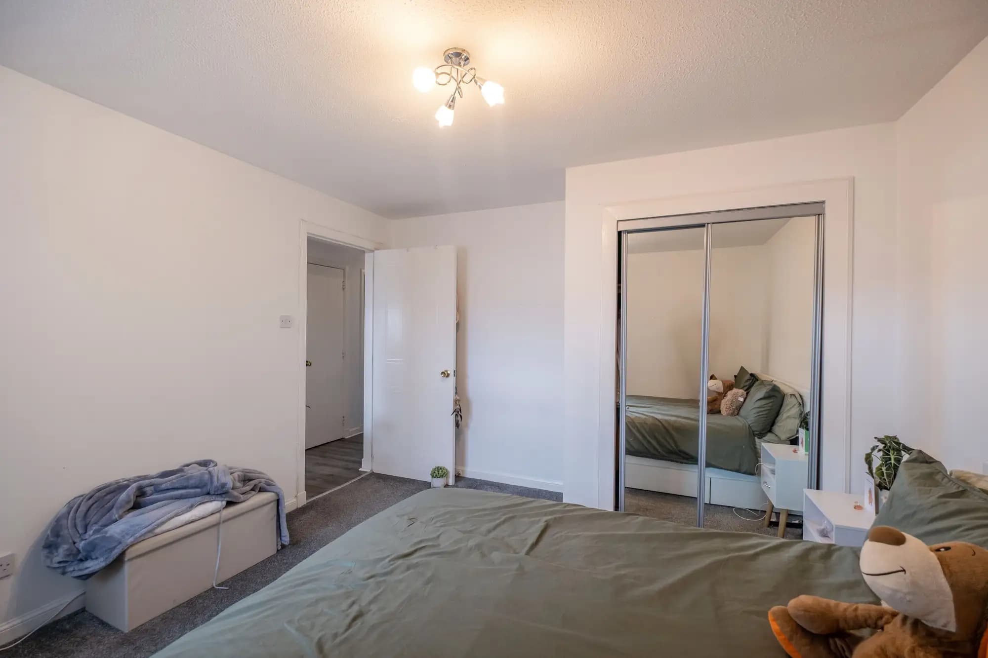 property photo 15 of 27