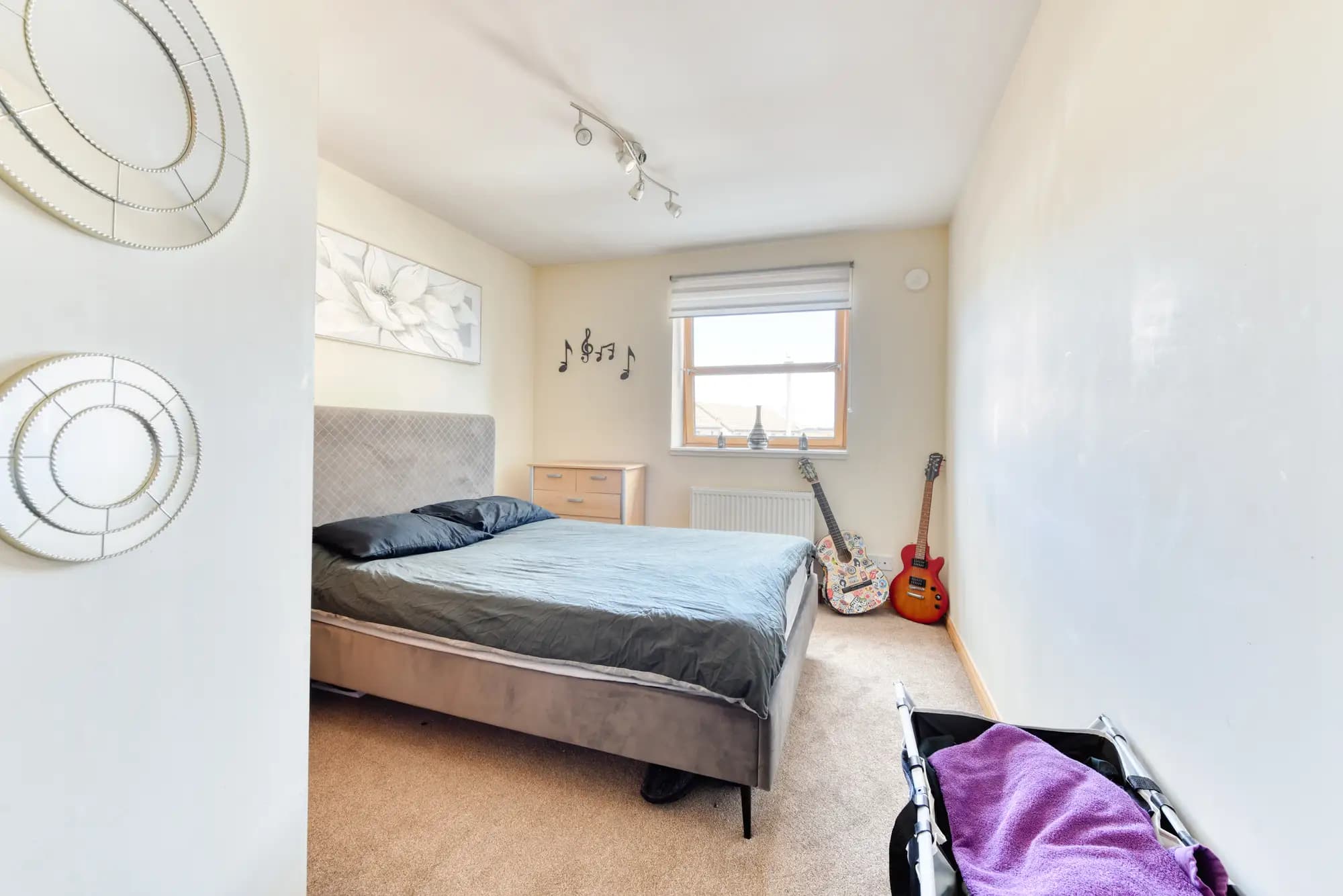 property photo 17 of 28