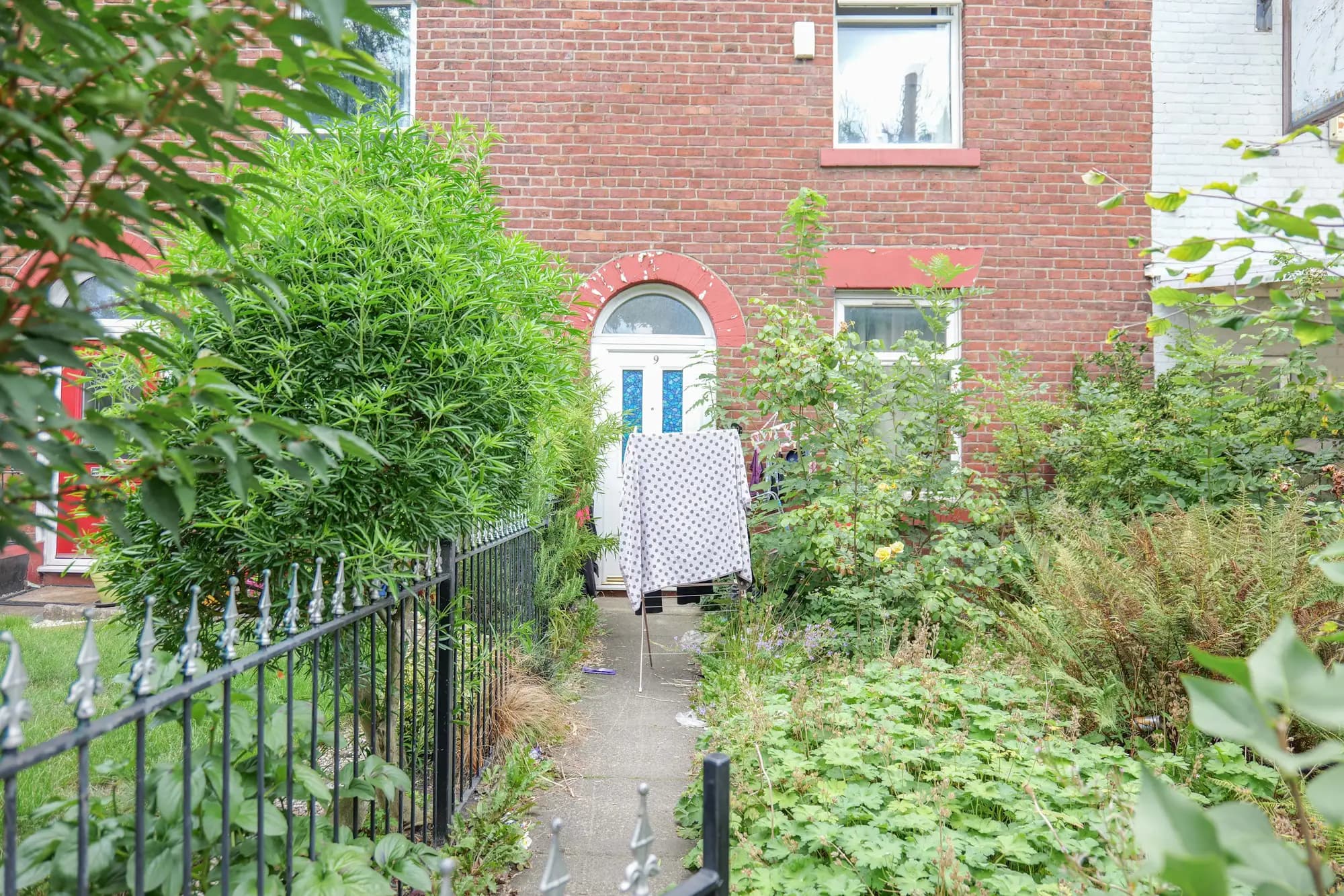 property photo 25 of 27