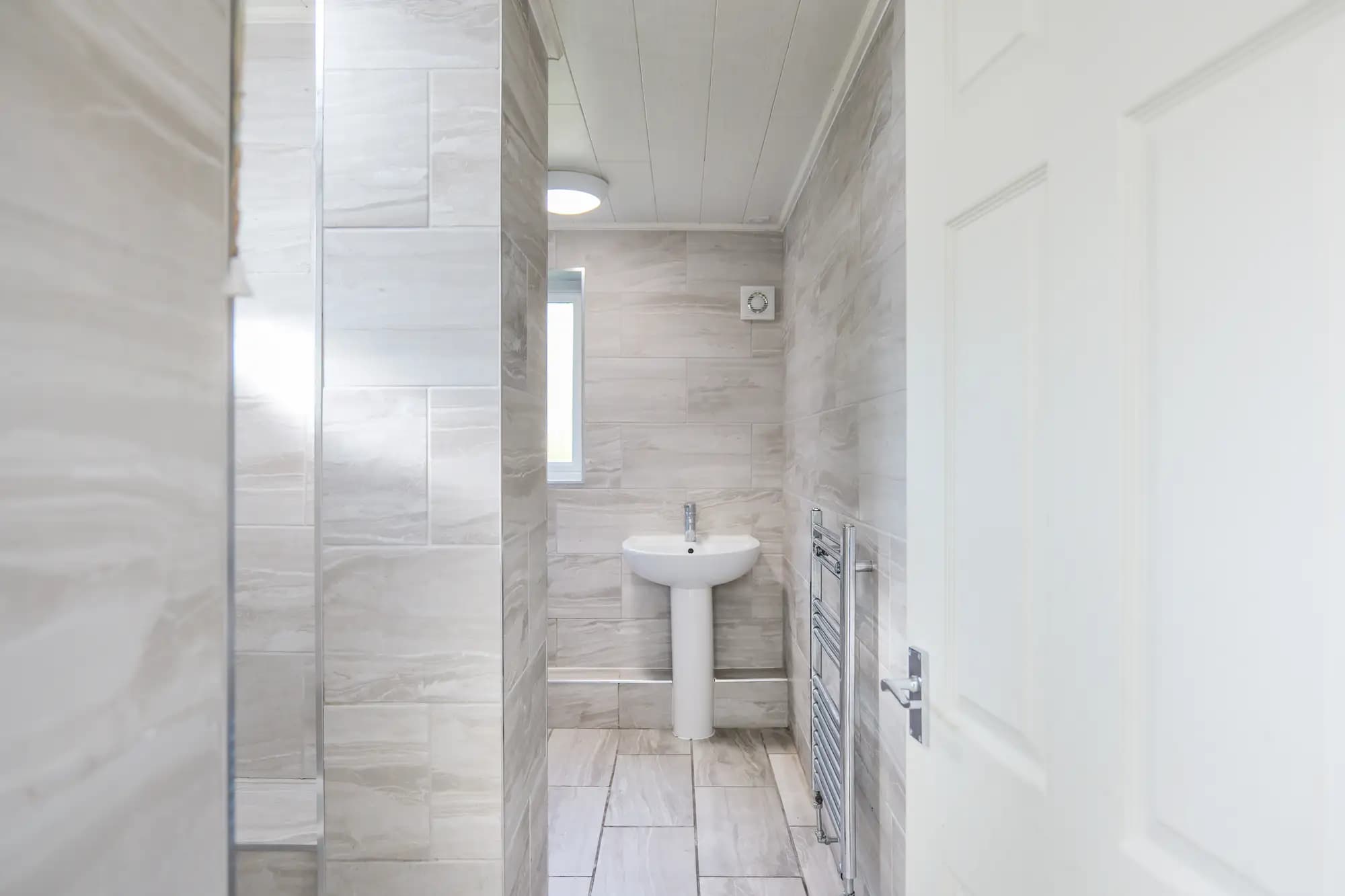 property photo 9 of 16