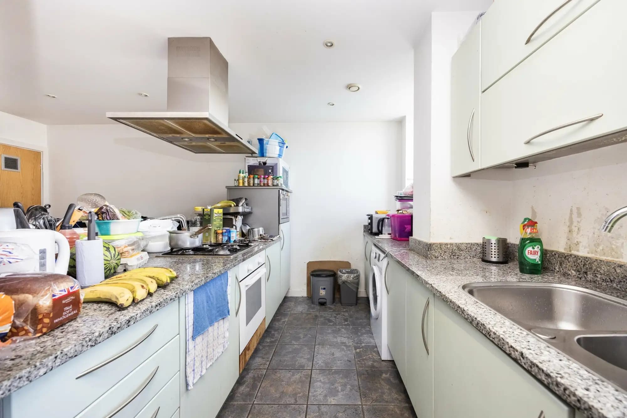 property photo 5 of 9