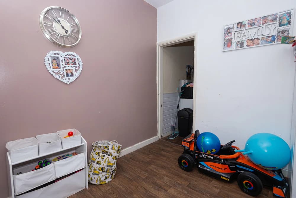 property photo 12 of 23