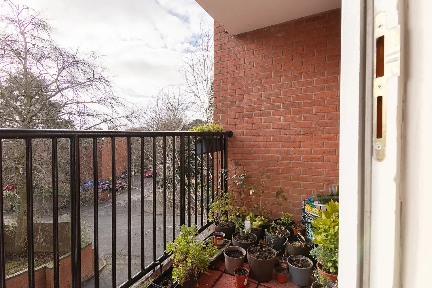 property photo 9 of 10