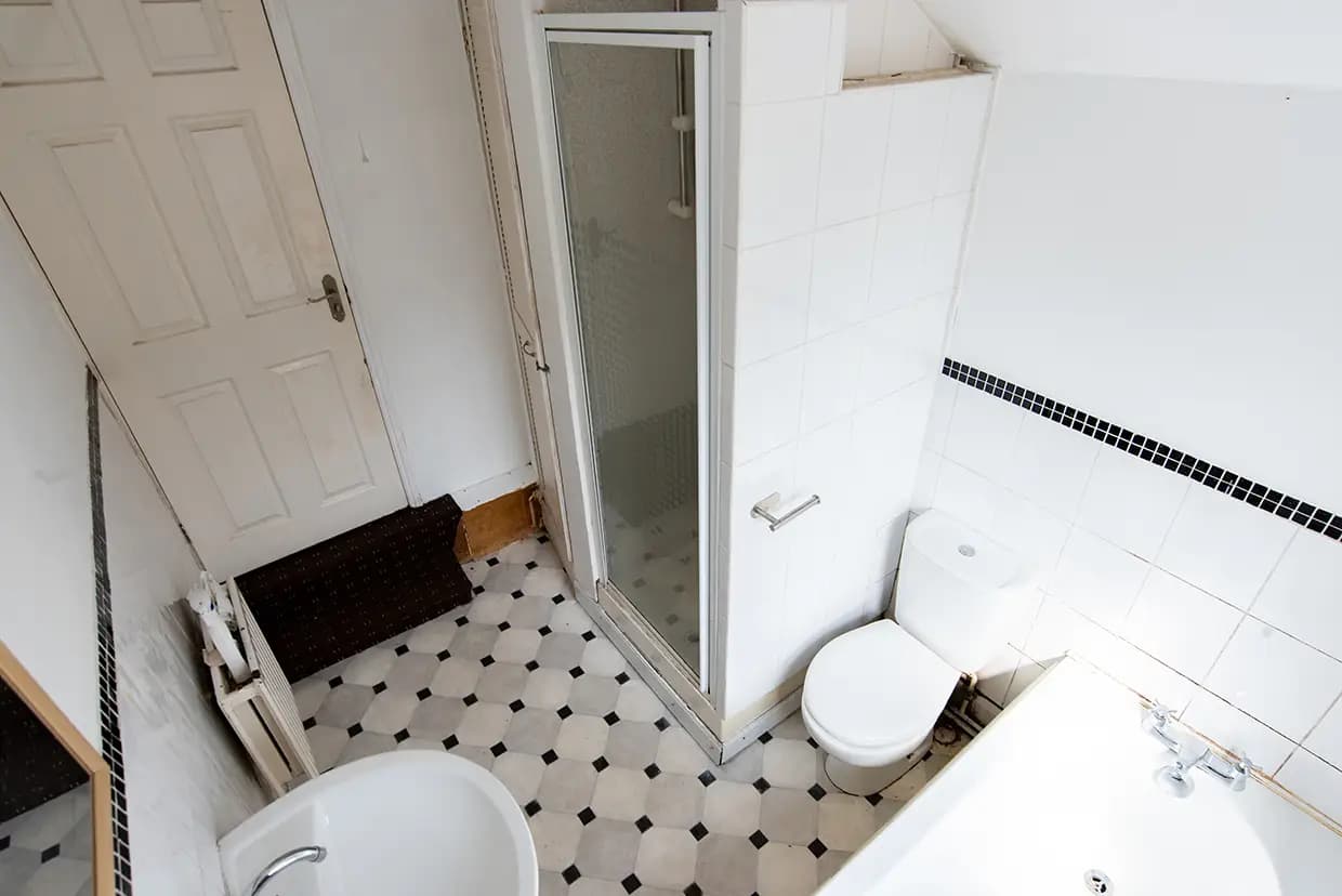 property photo 11 of 24
