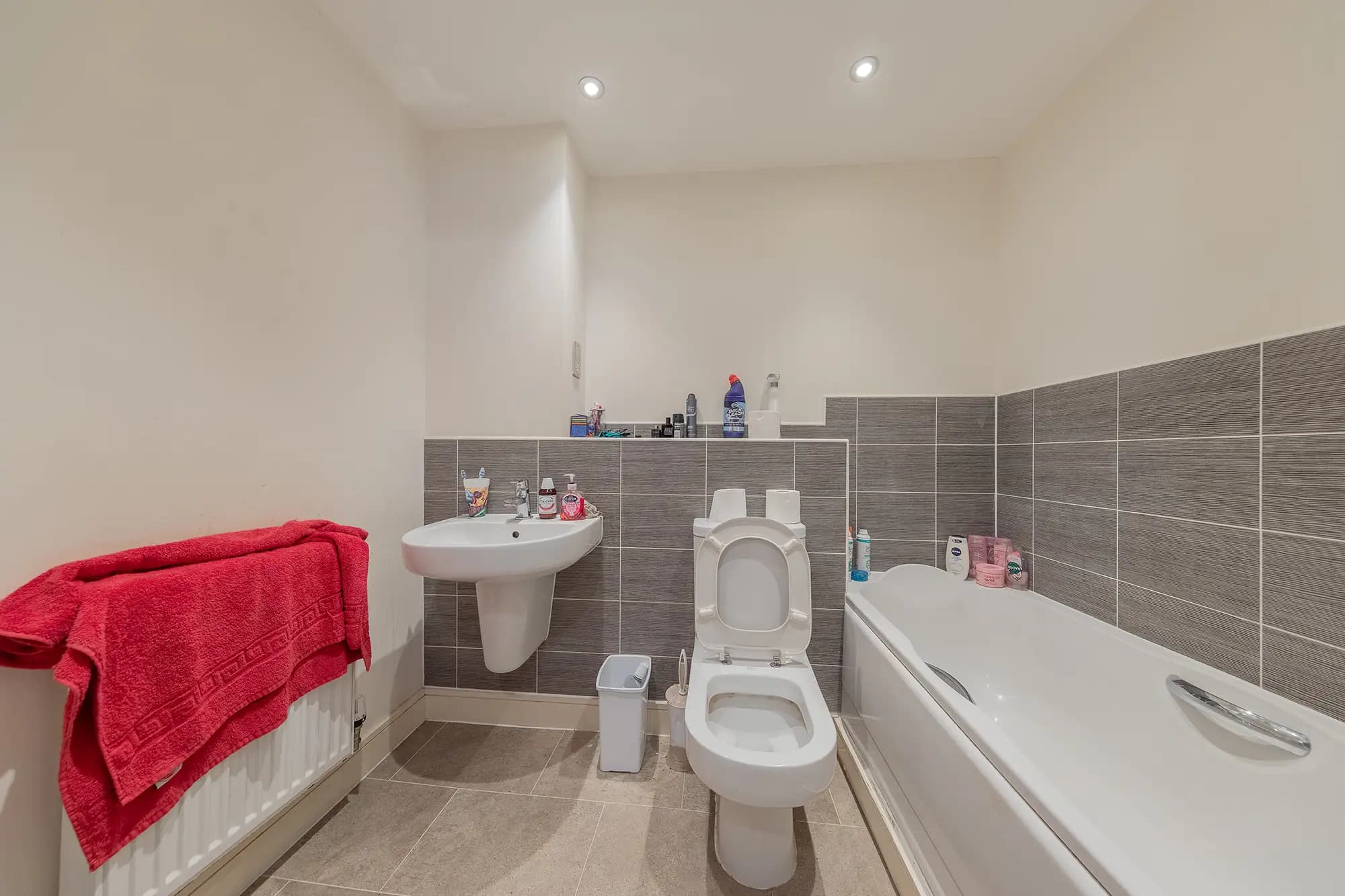 property photo 9 of 19