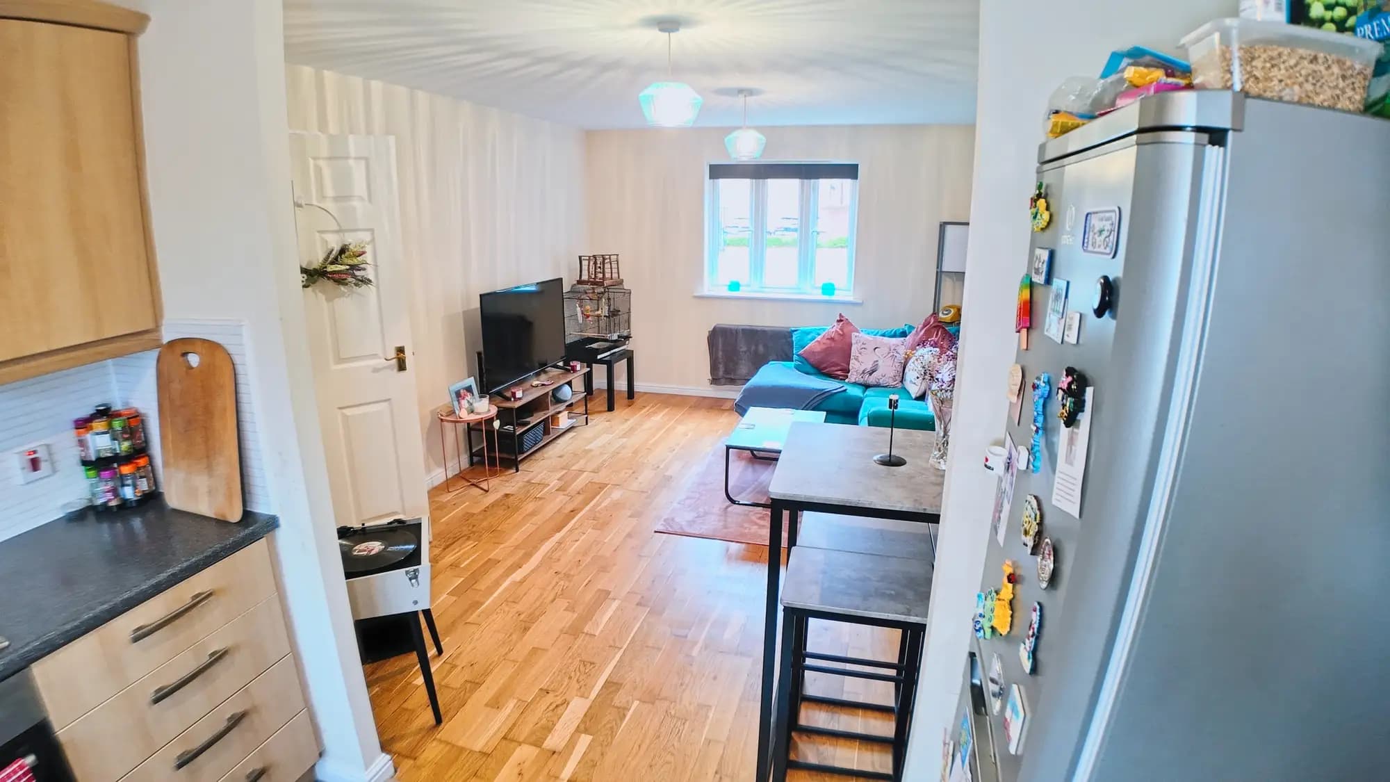 property photo 4 of 16