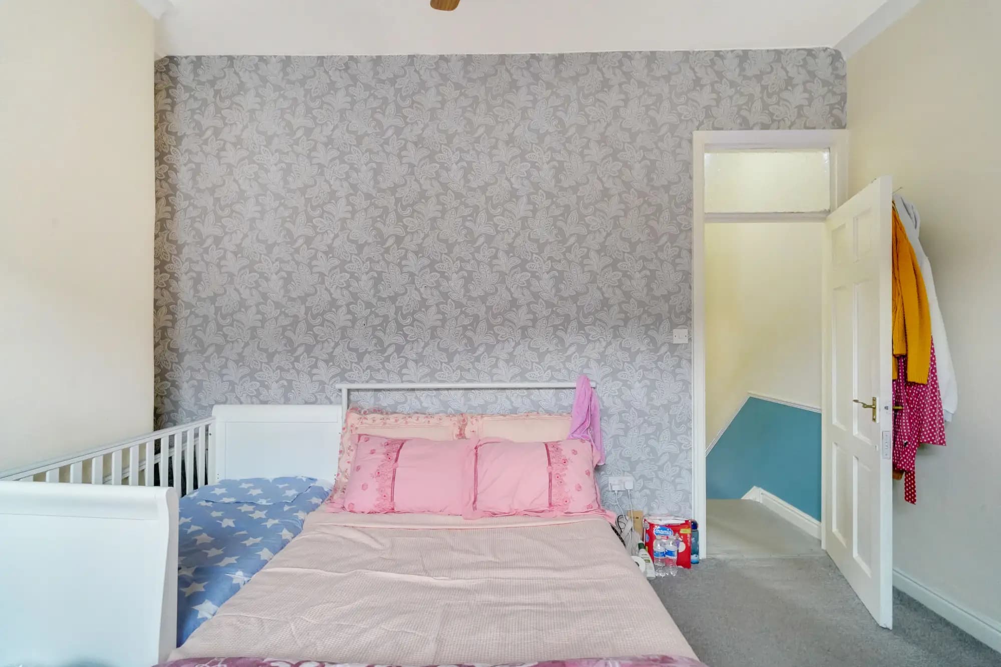 property photo 6 of 10