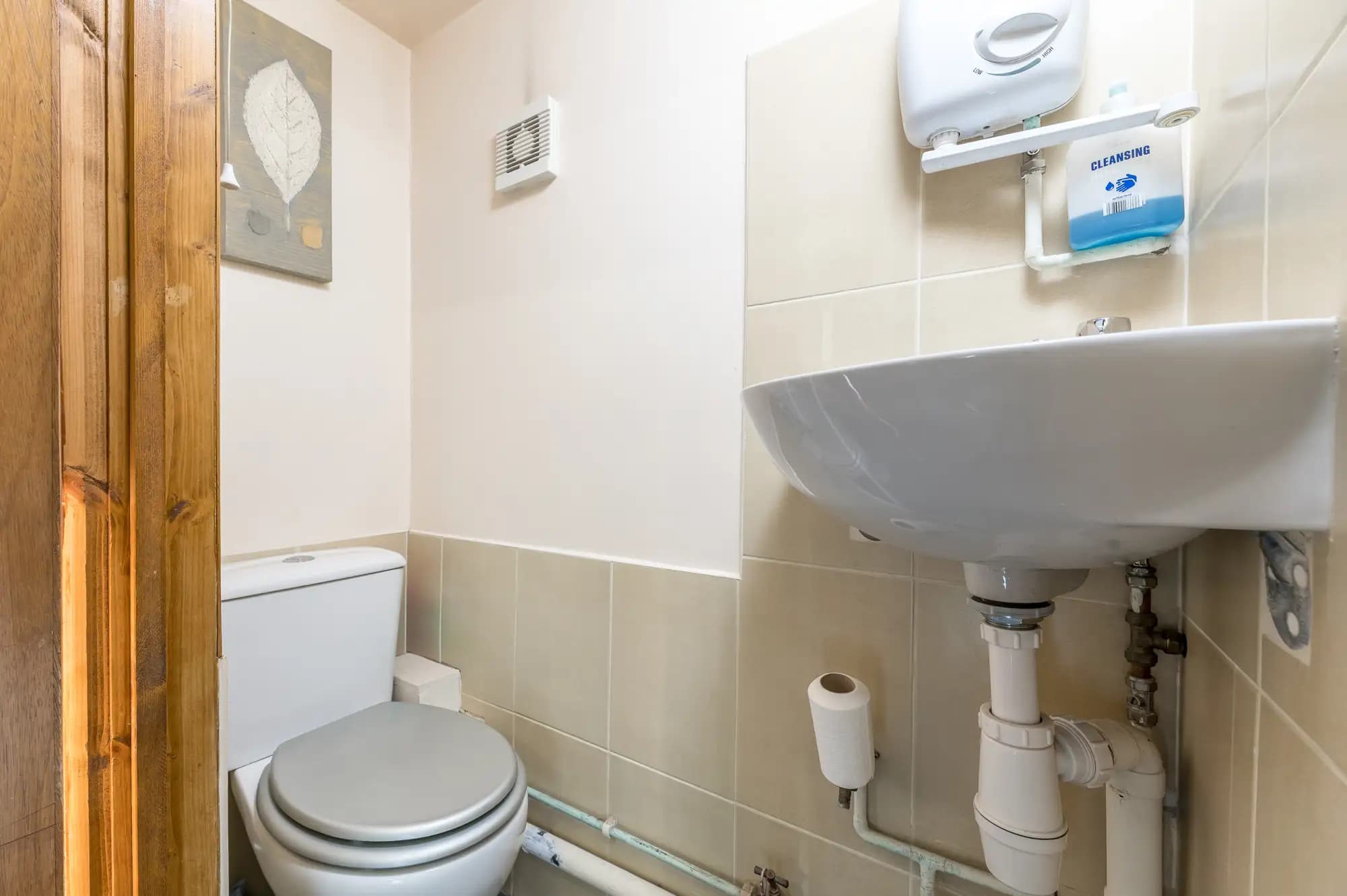 property photo 5 of 25