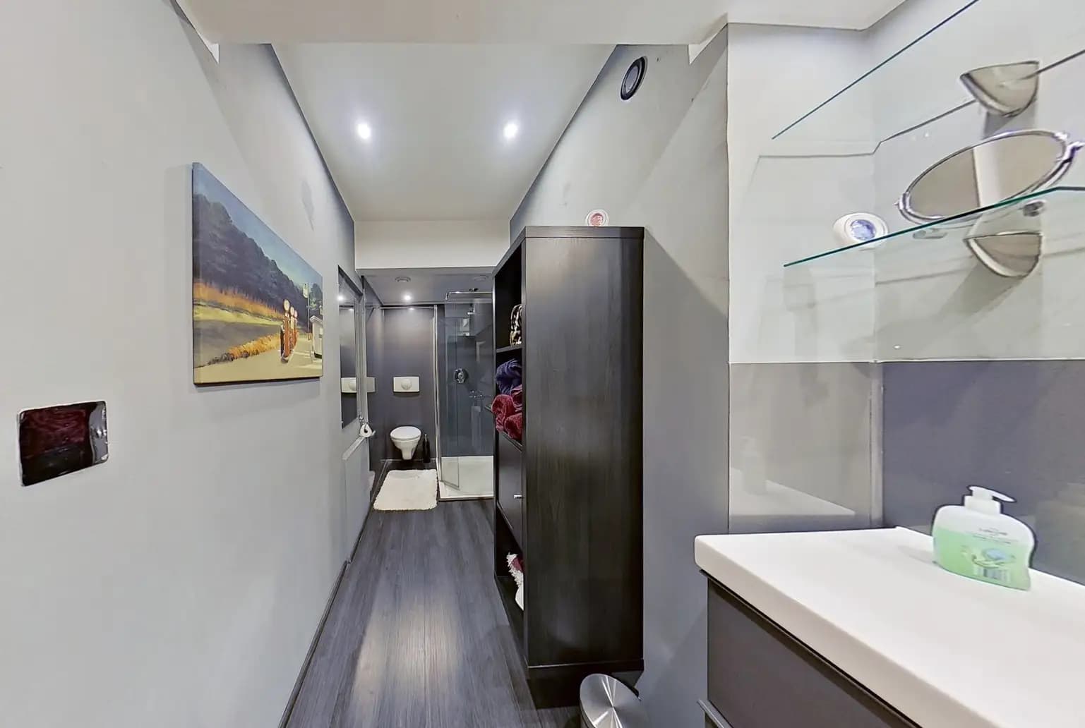 property photo 12 of 21