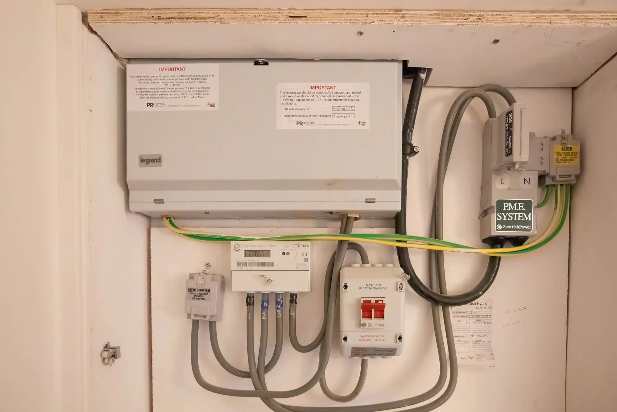 property photo 19 of 25