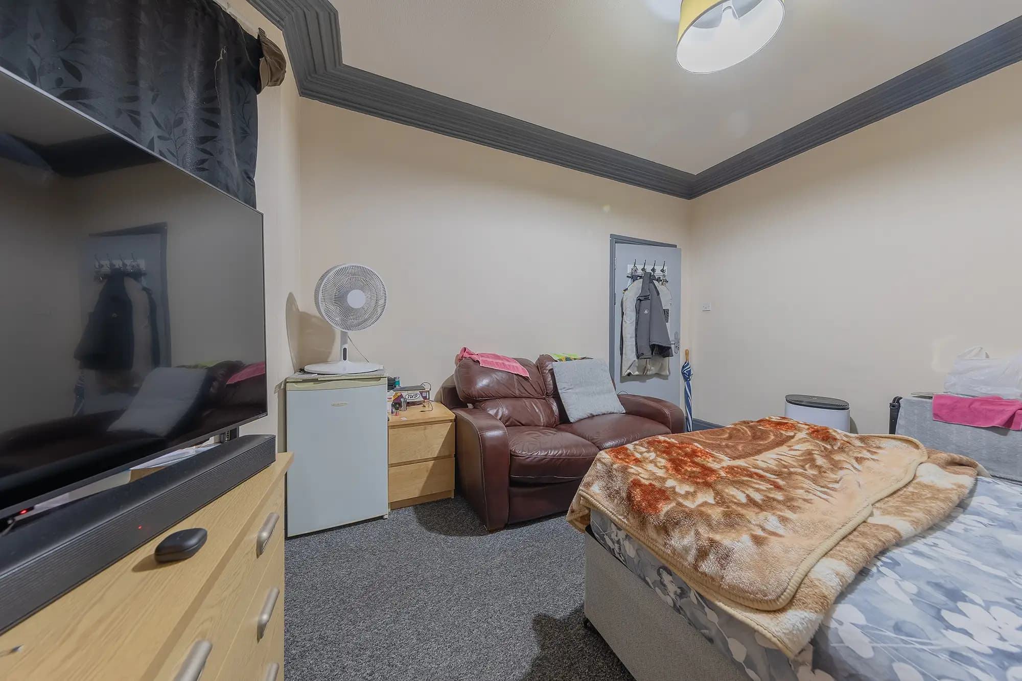 property photo 22 of 38