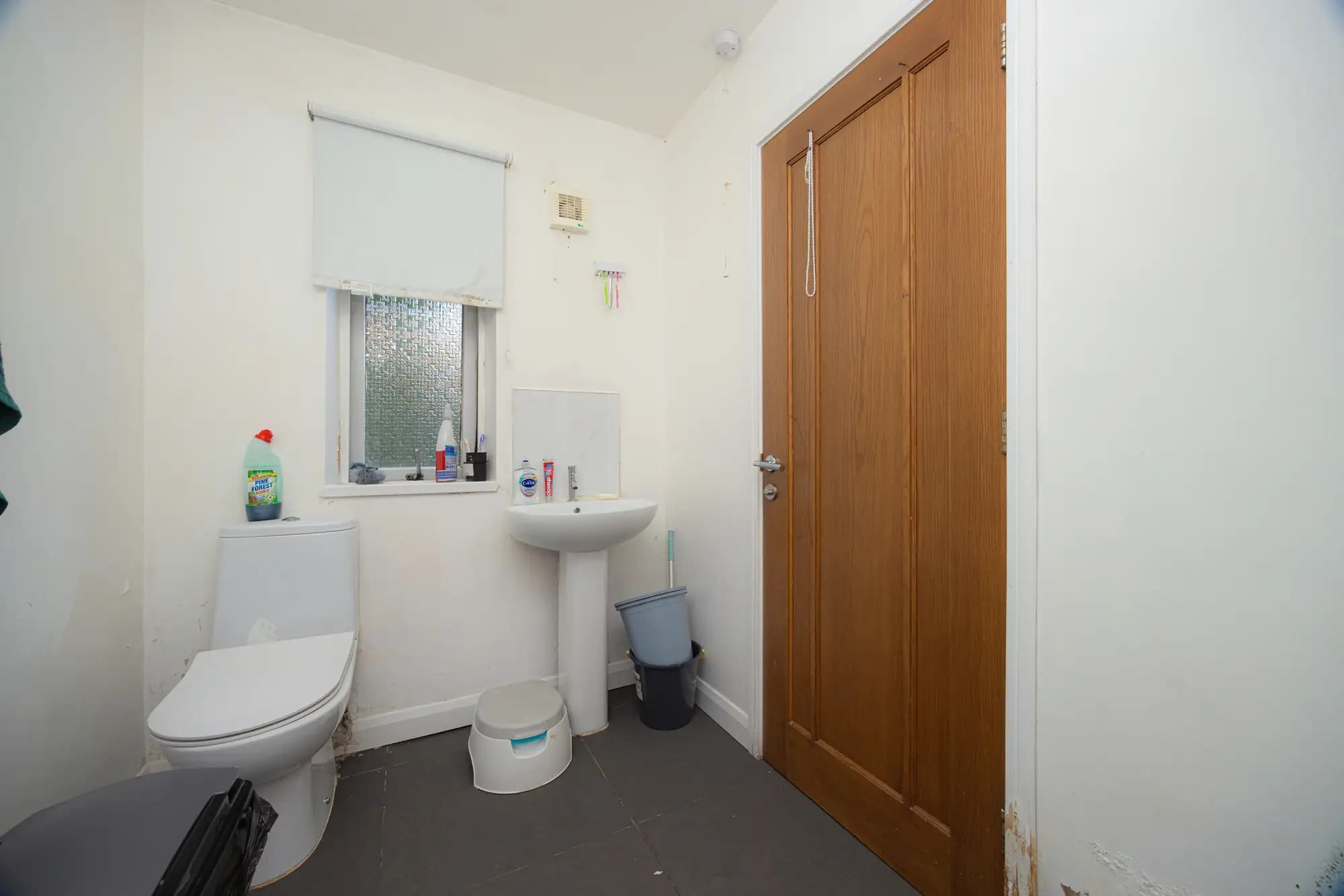 property photo 7 of 15