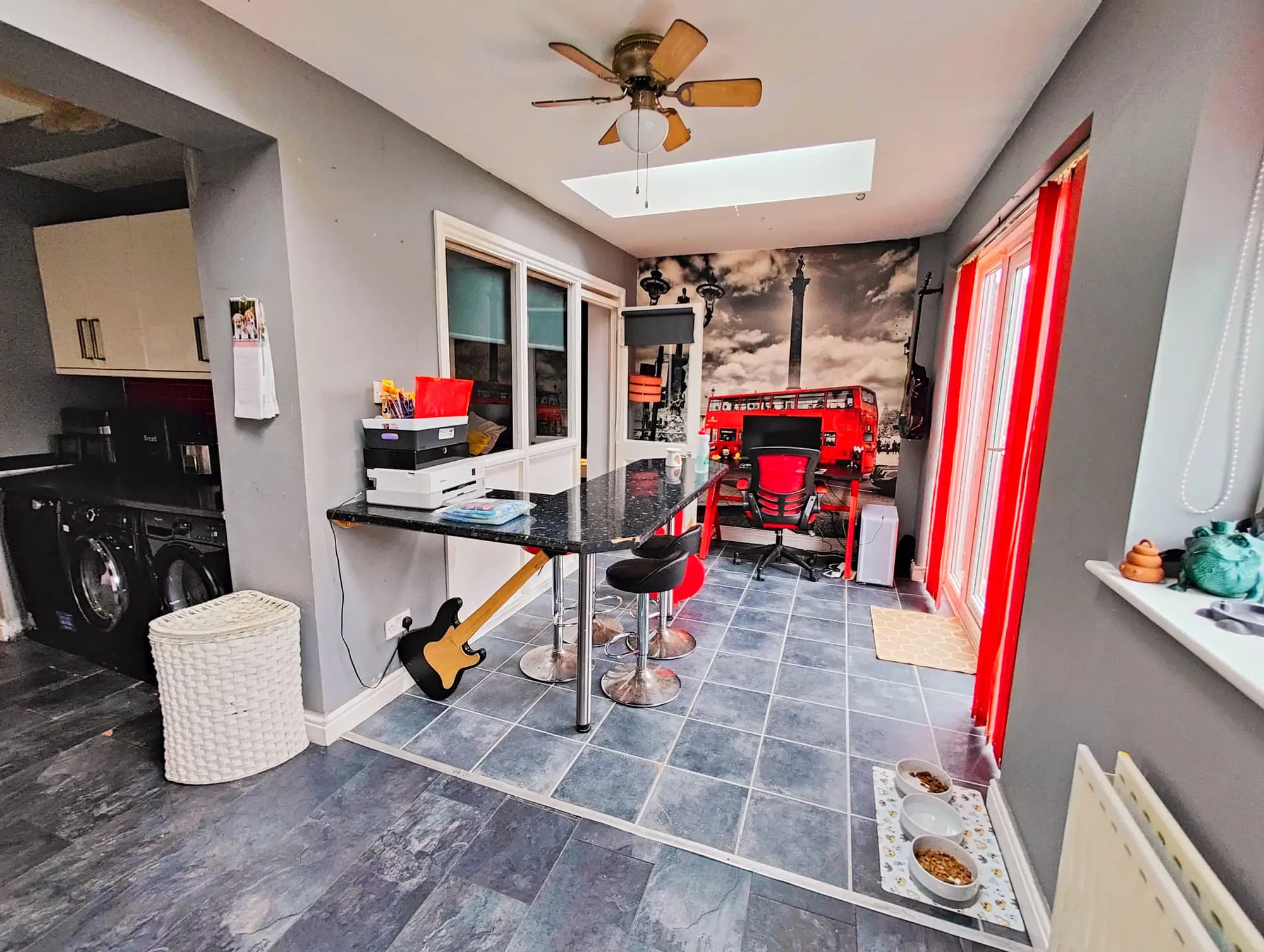 property photo 6 of 29