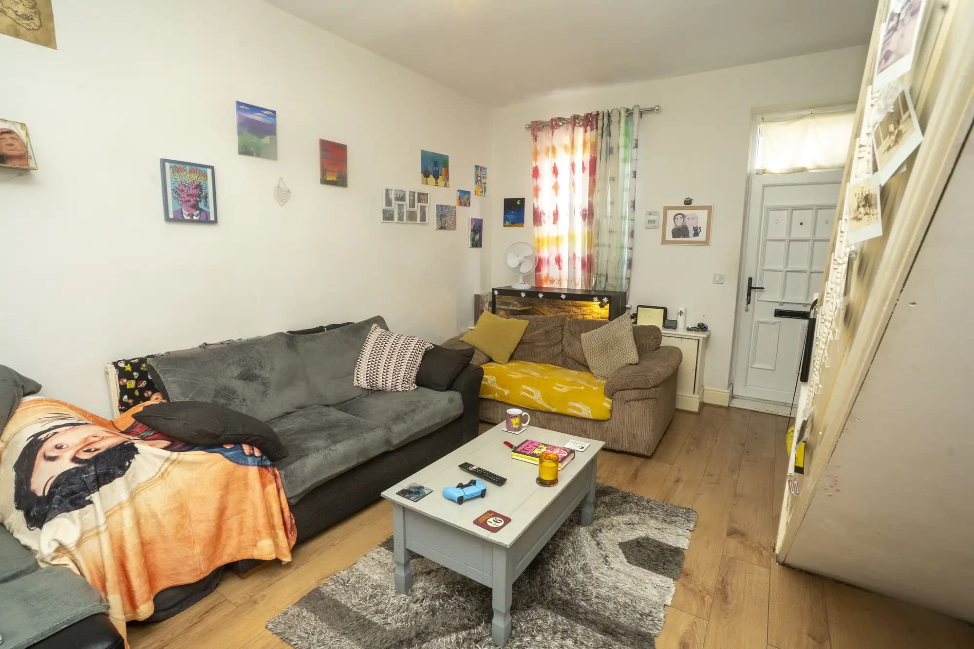 property photo 3 of 31