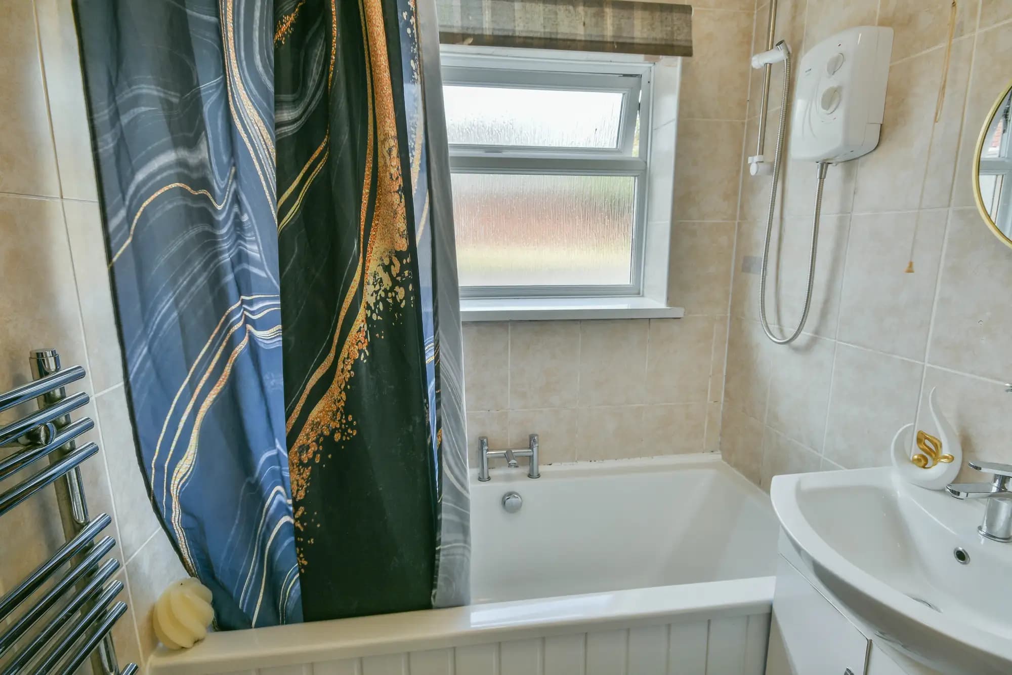 property photo 9 of 20