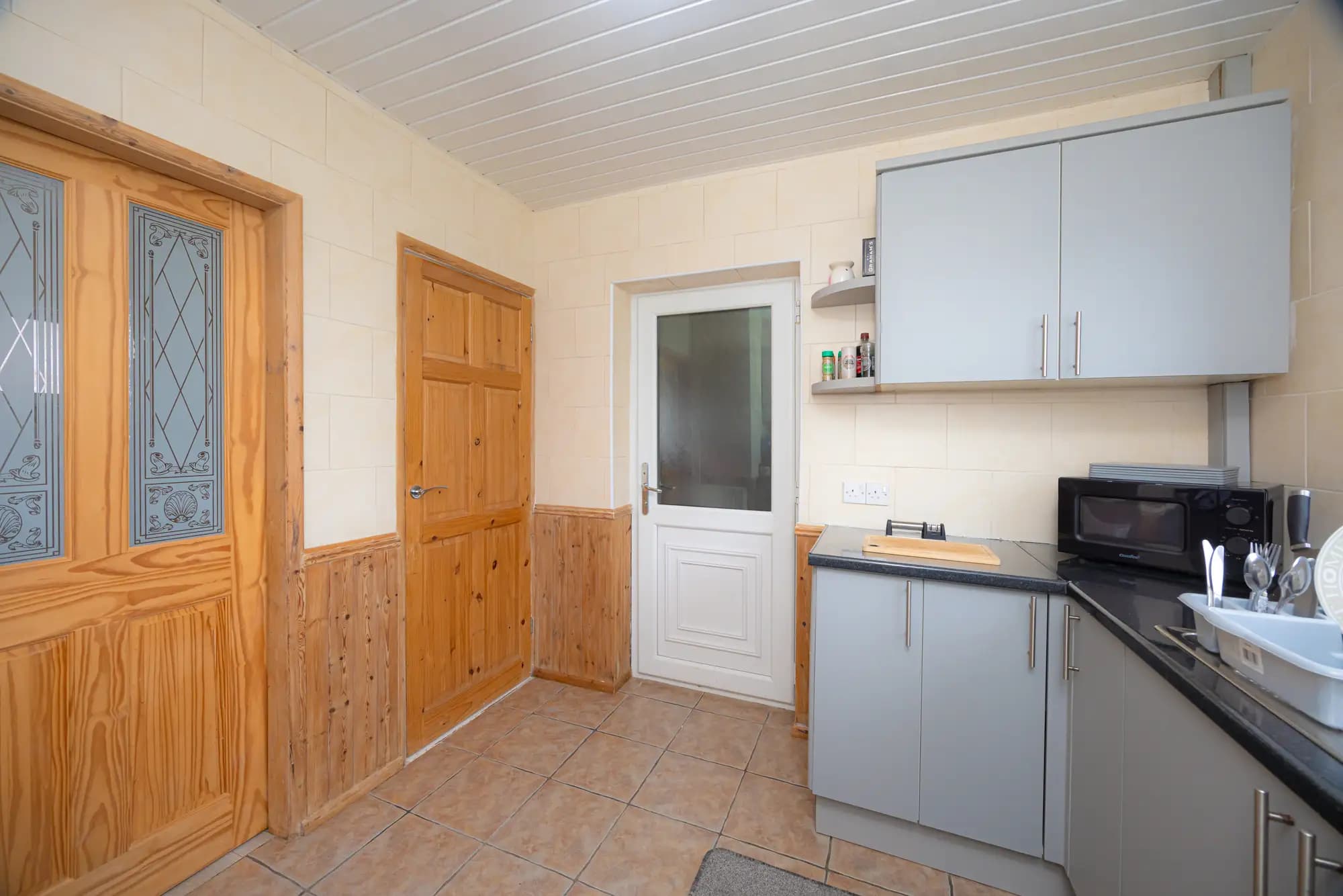 property photo 7 of 16