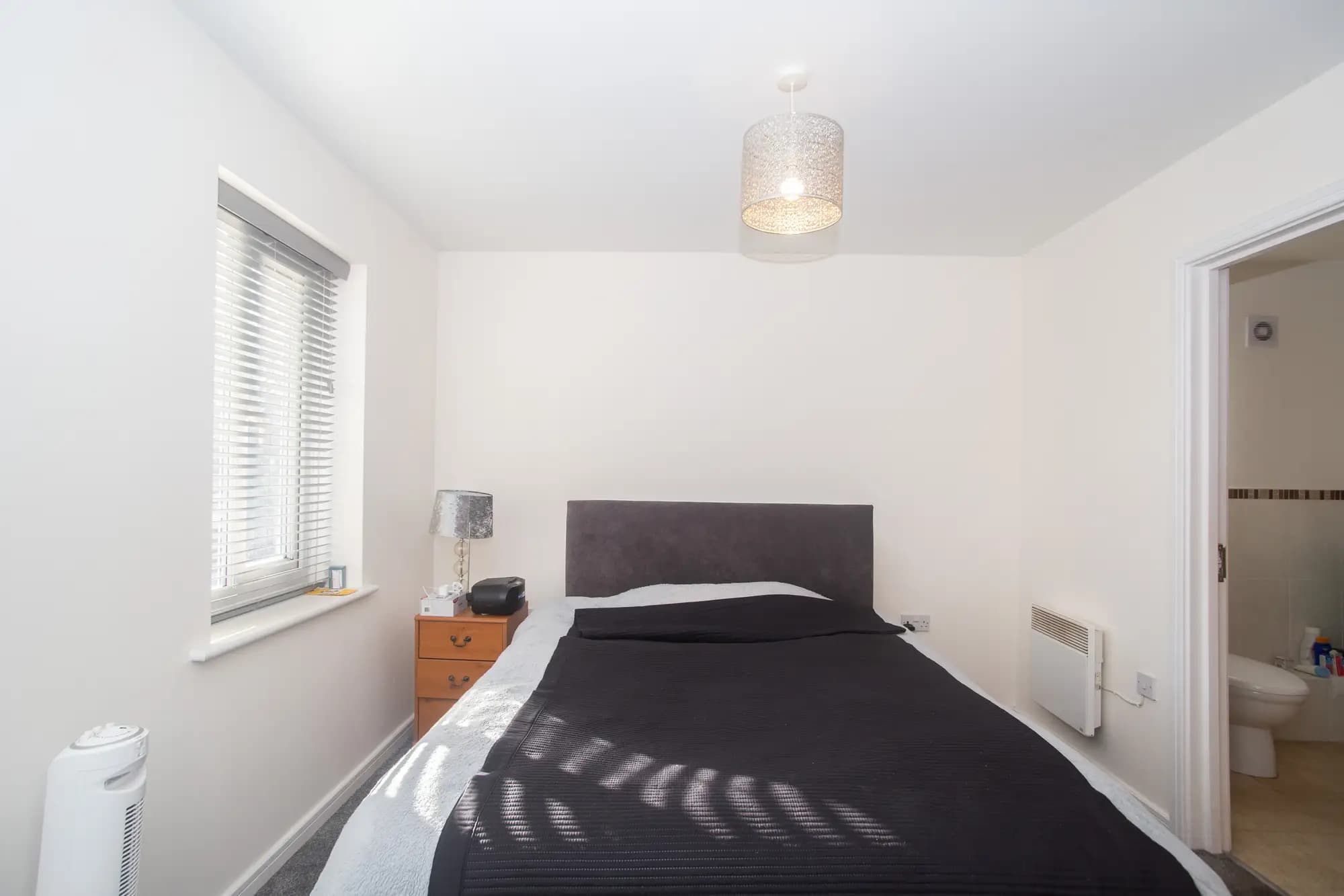 property photo 11 of 16