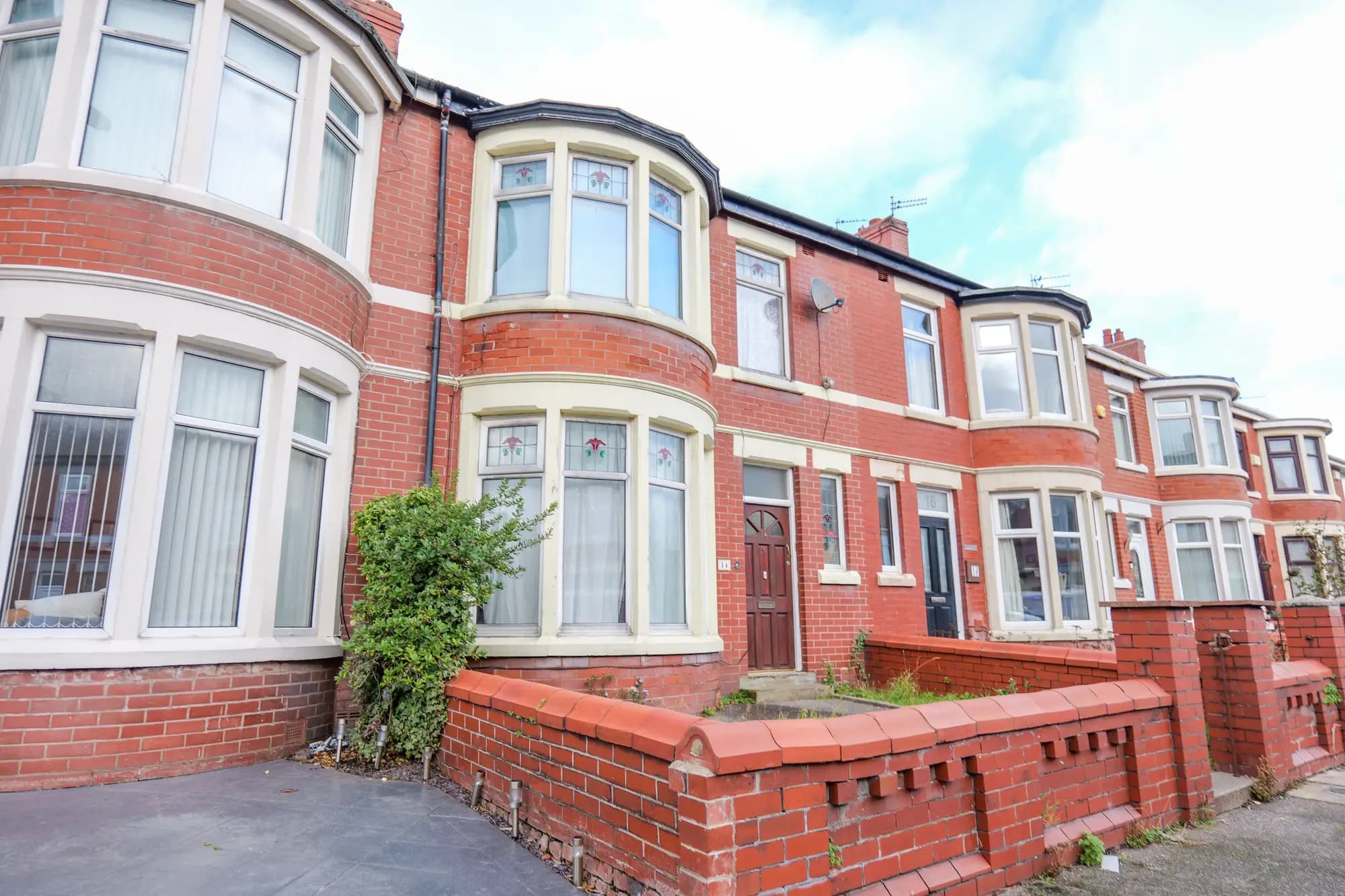 property photo 1 of 17