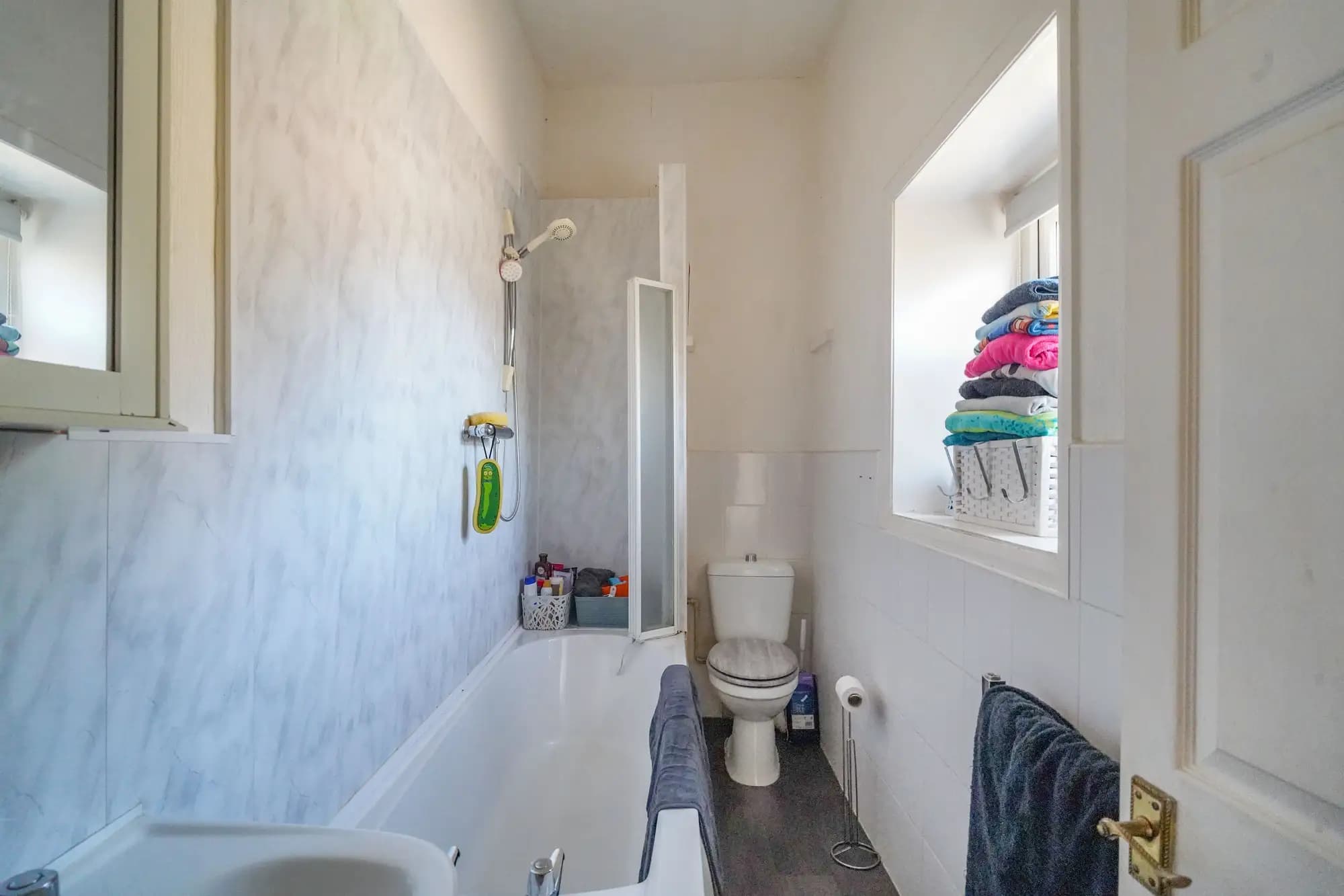 property photo 9 of 21