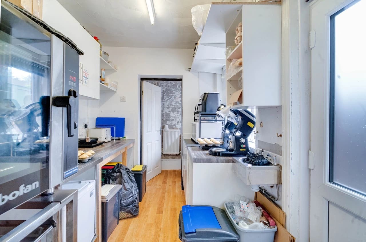 property photo 5 of 24