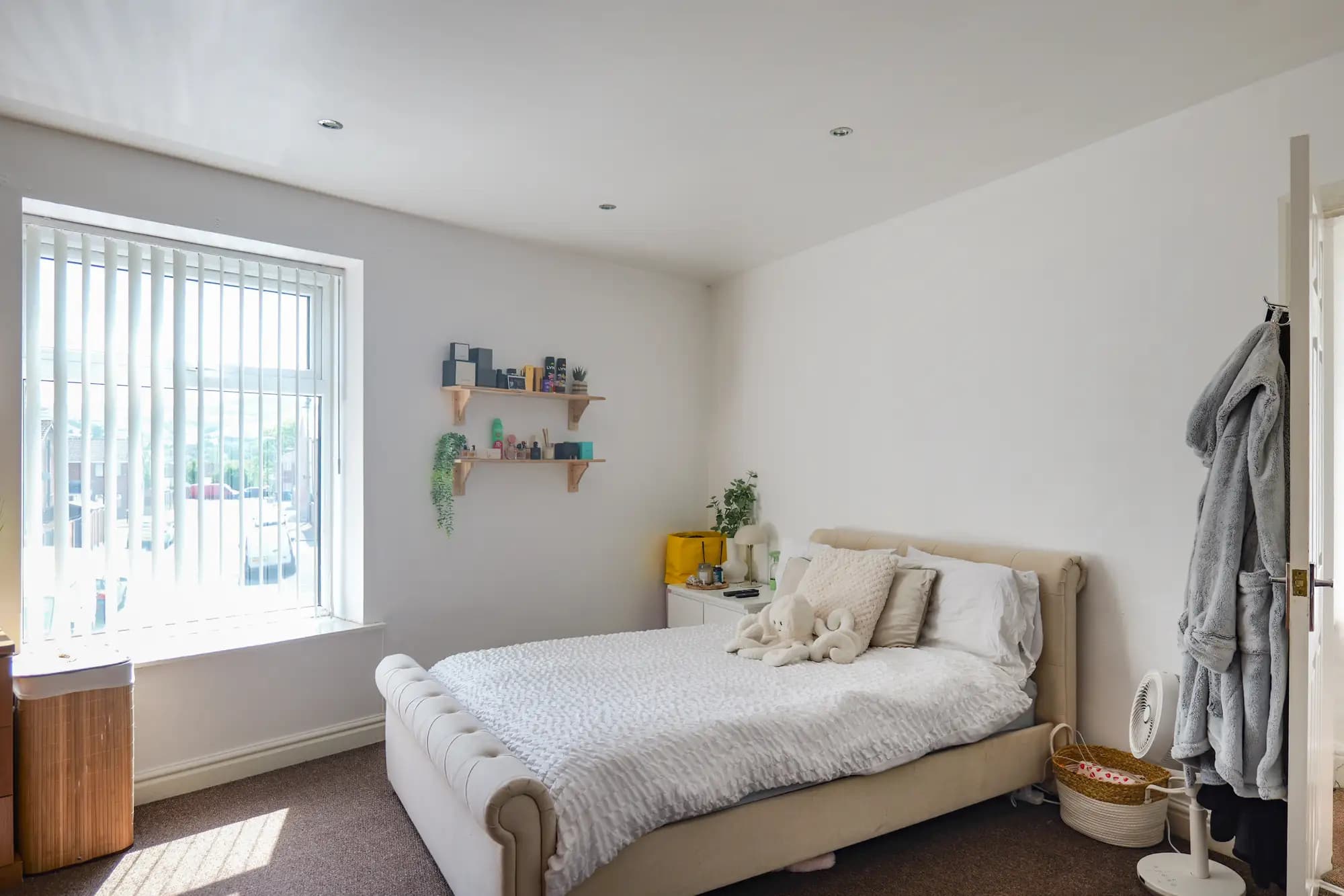 property photo 18 of 31