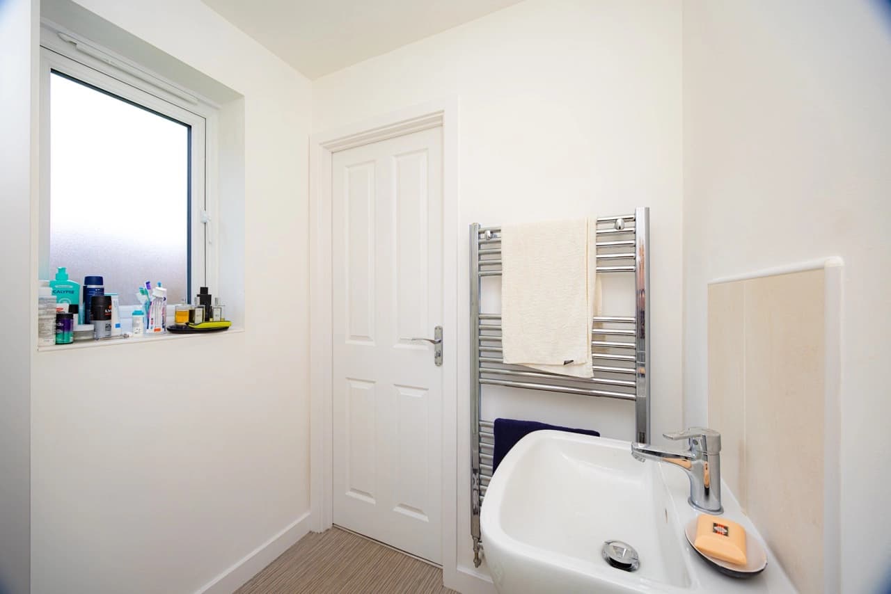 property photo 9 of 23