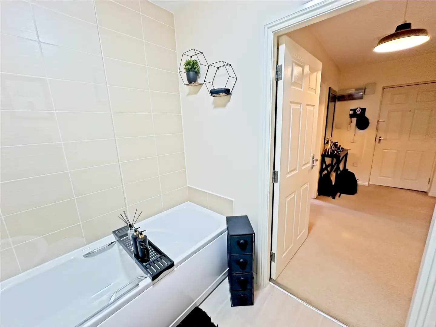 property photo 7 of 20