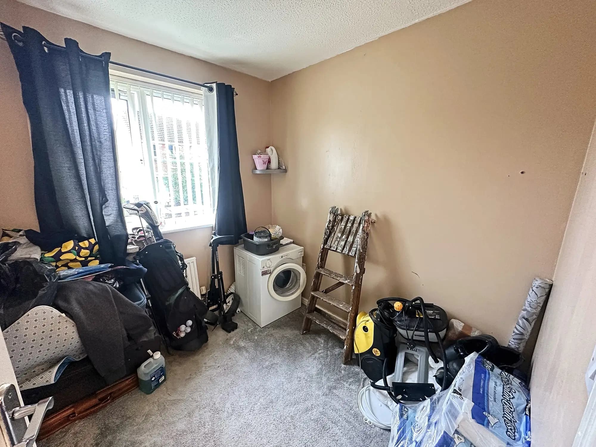 property photo 15 of 27