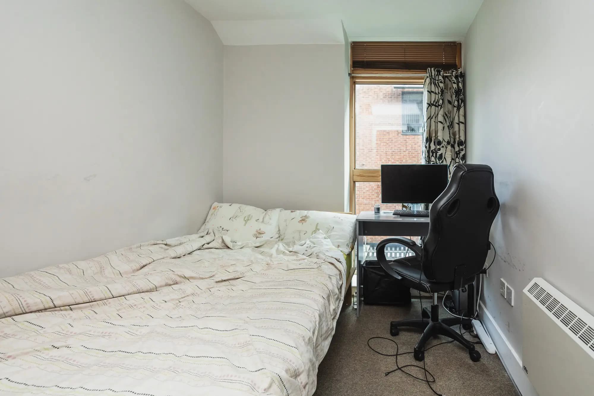 property photo 10 of 18