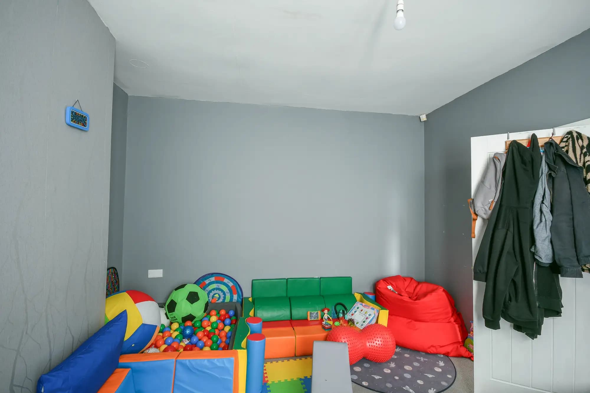 property photo 15 of 20