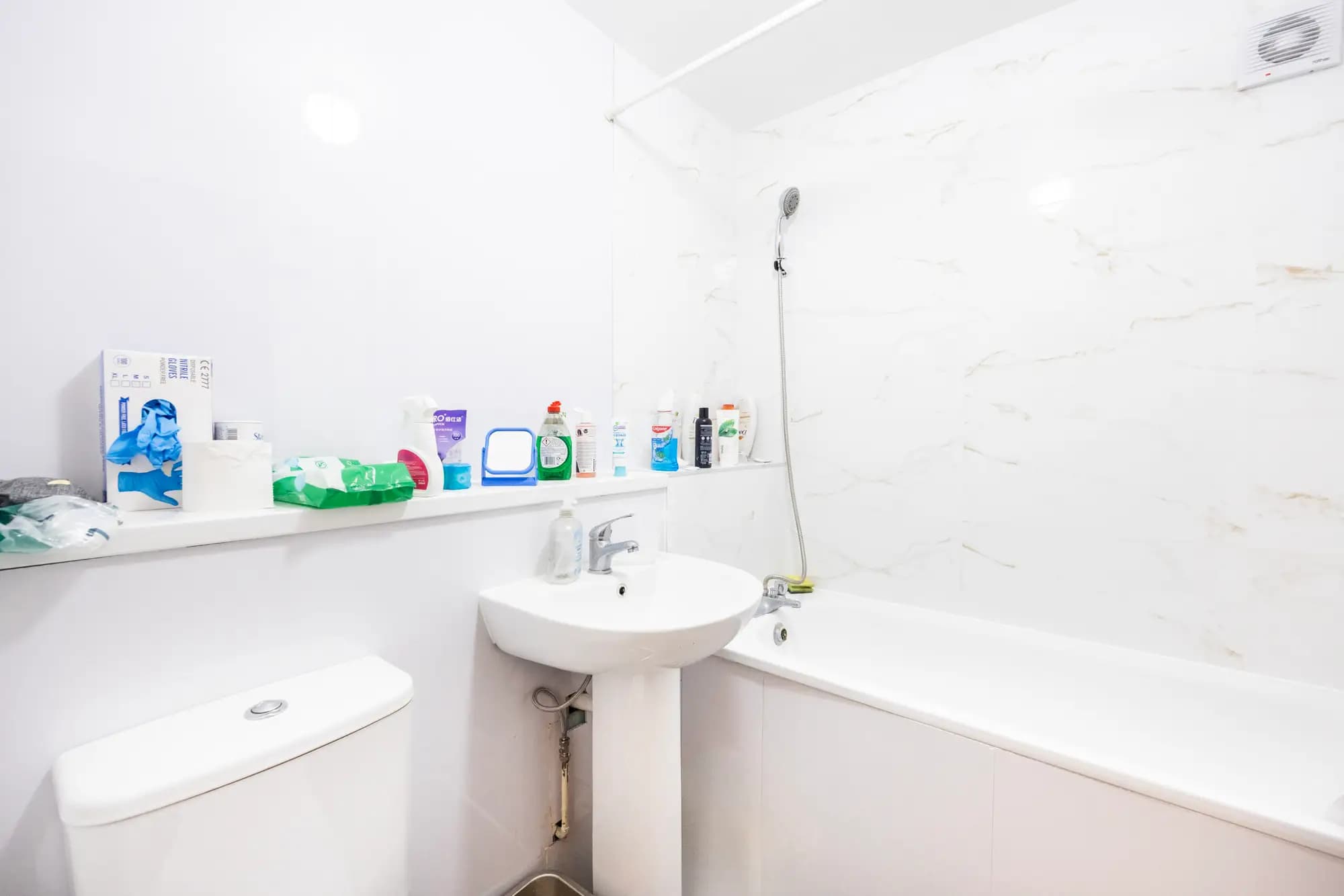 property photo 5 of 11