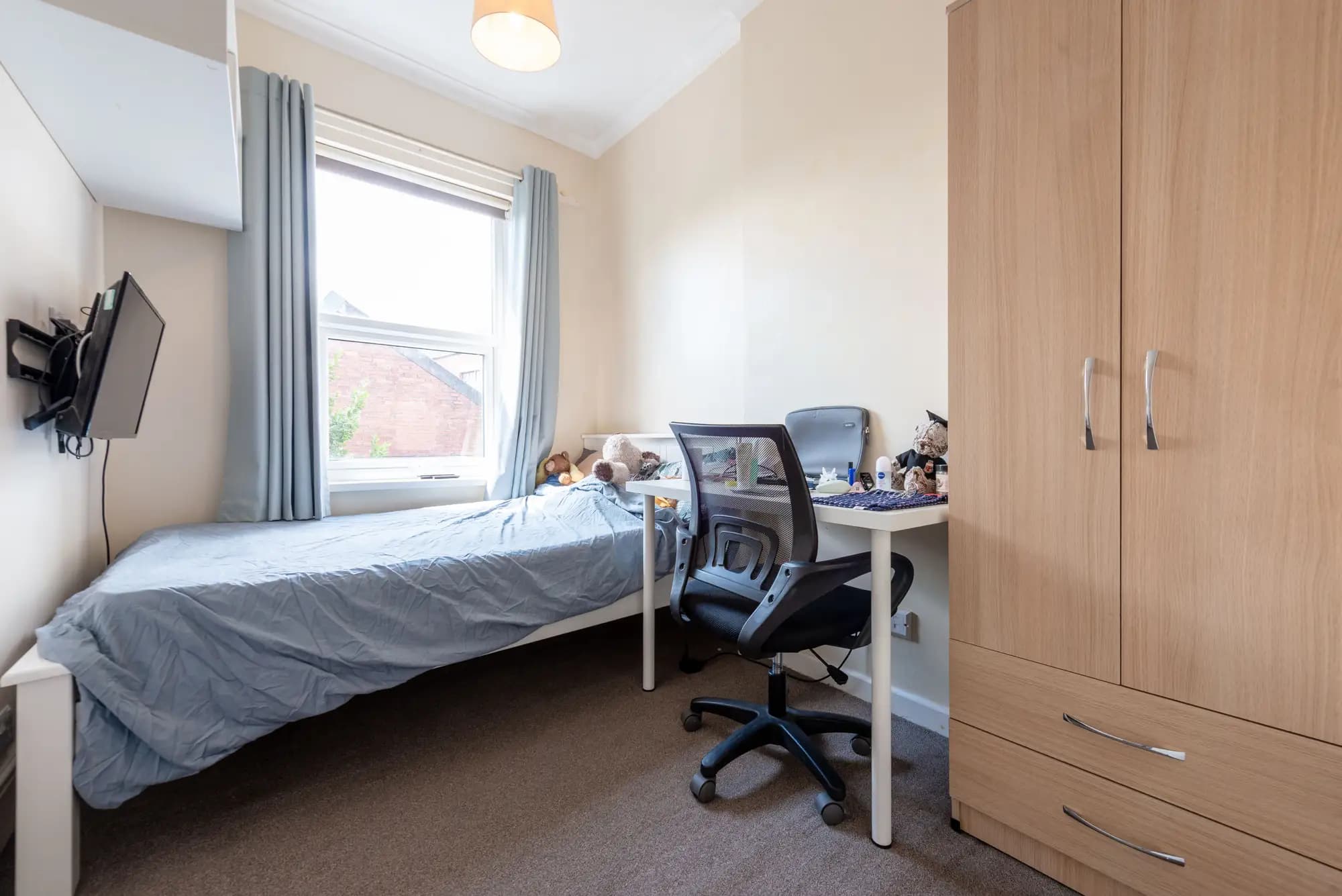 property photo 16 of 30