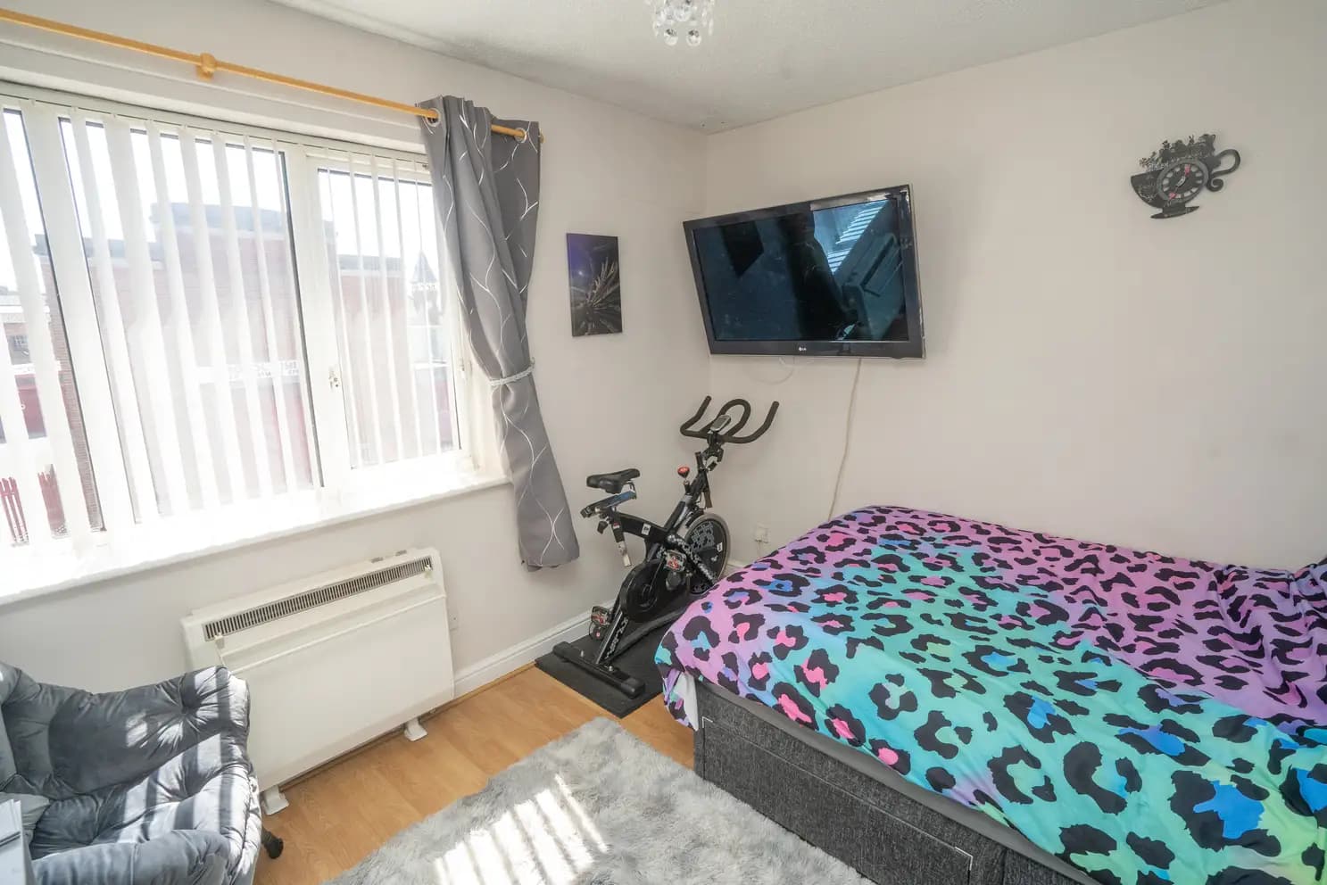 property photo 12 of 19