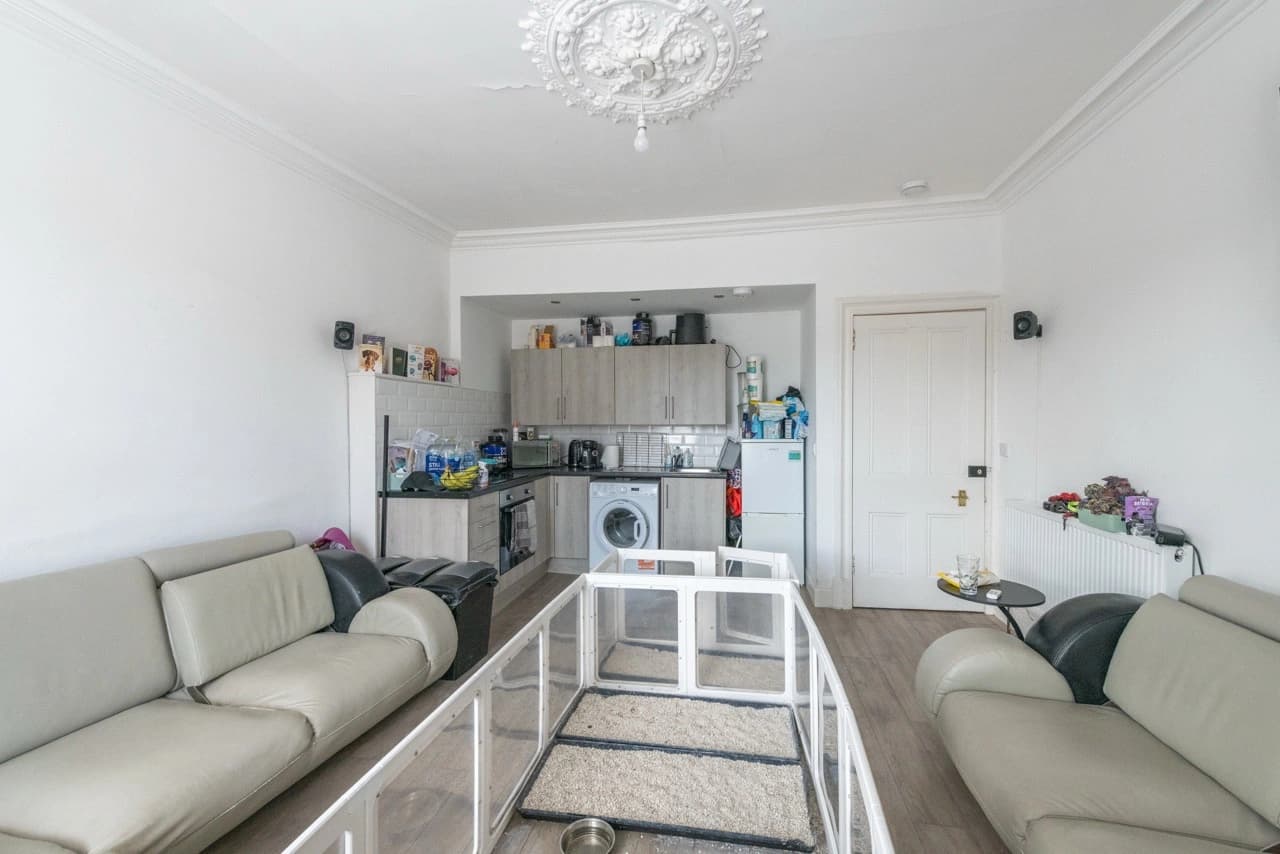 property photo 5 of 23