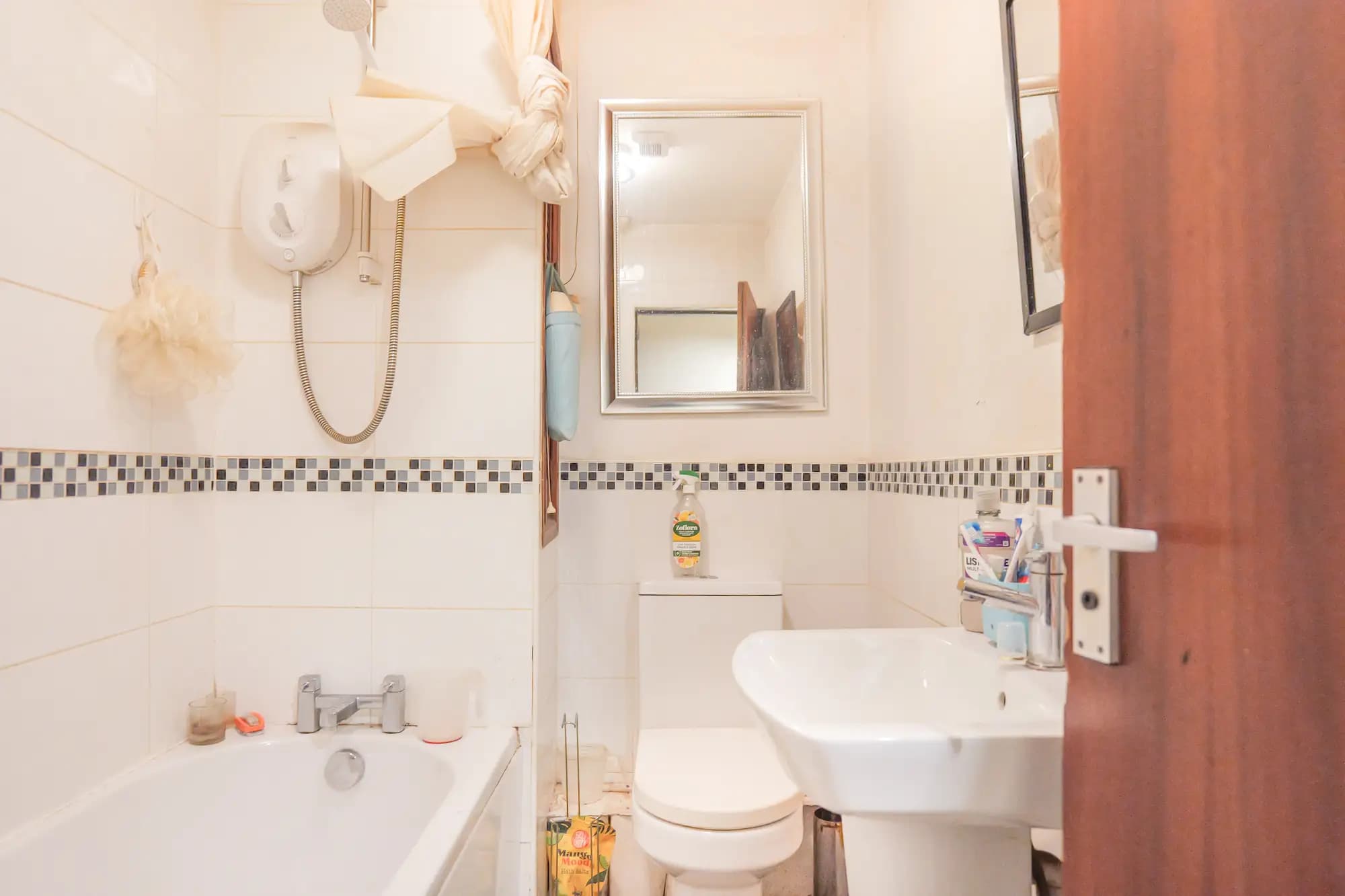 property photo 7 of 20