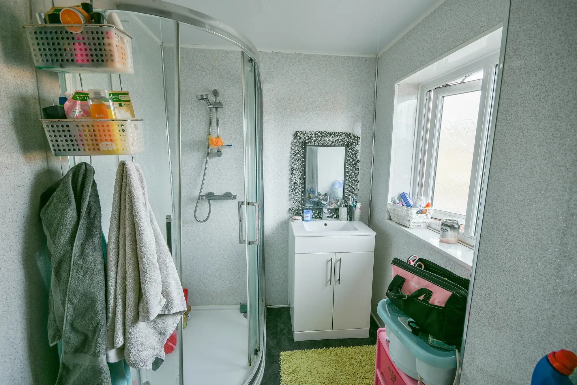 property photo 10 of 17