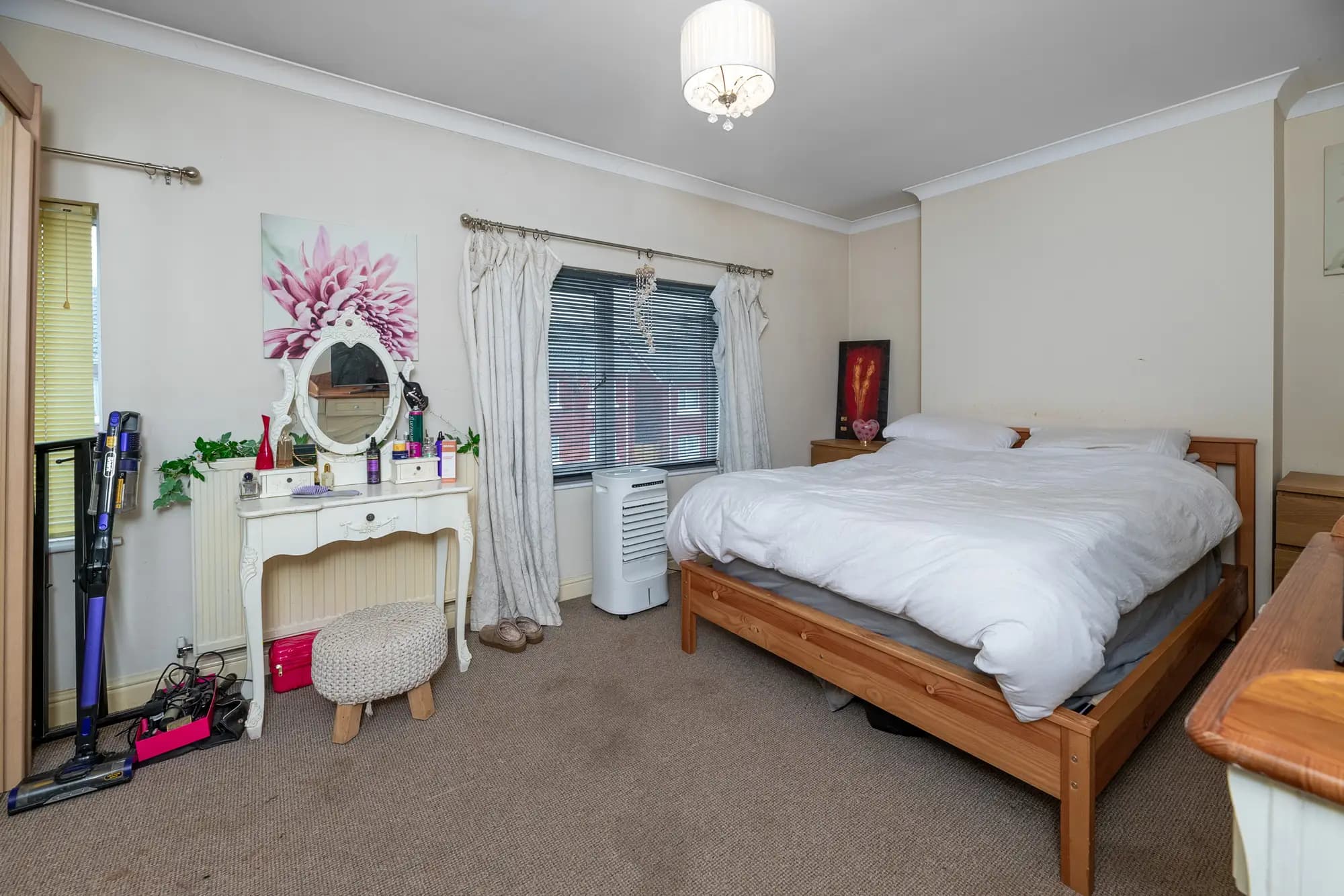 property photo 22 of 32