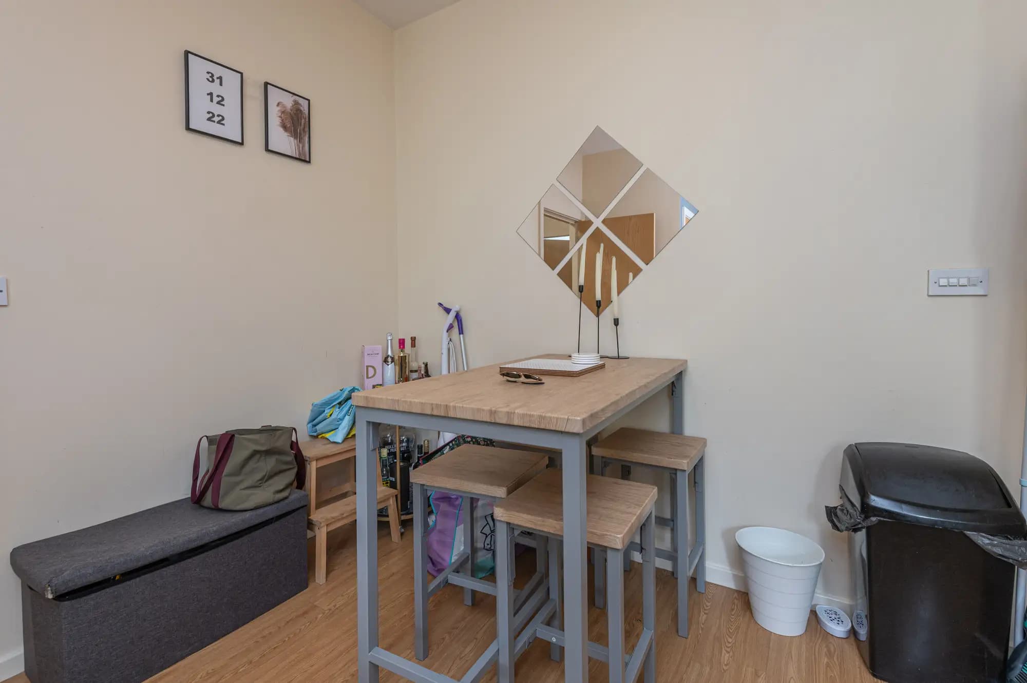 property photo 8 of 17