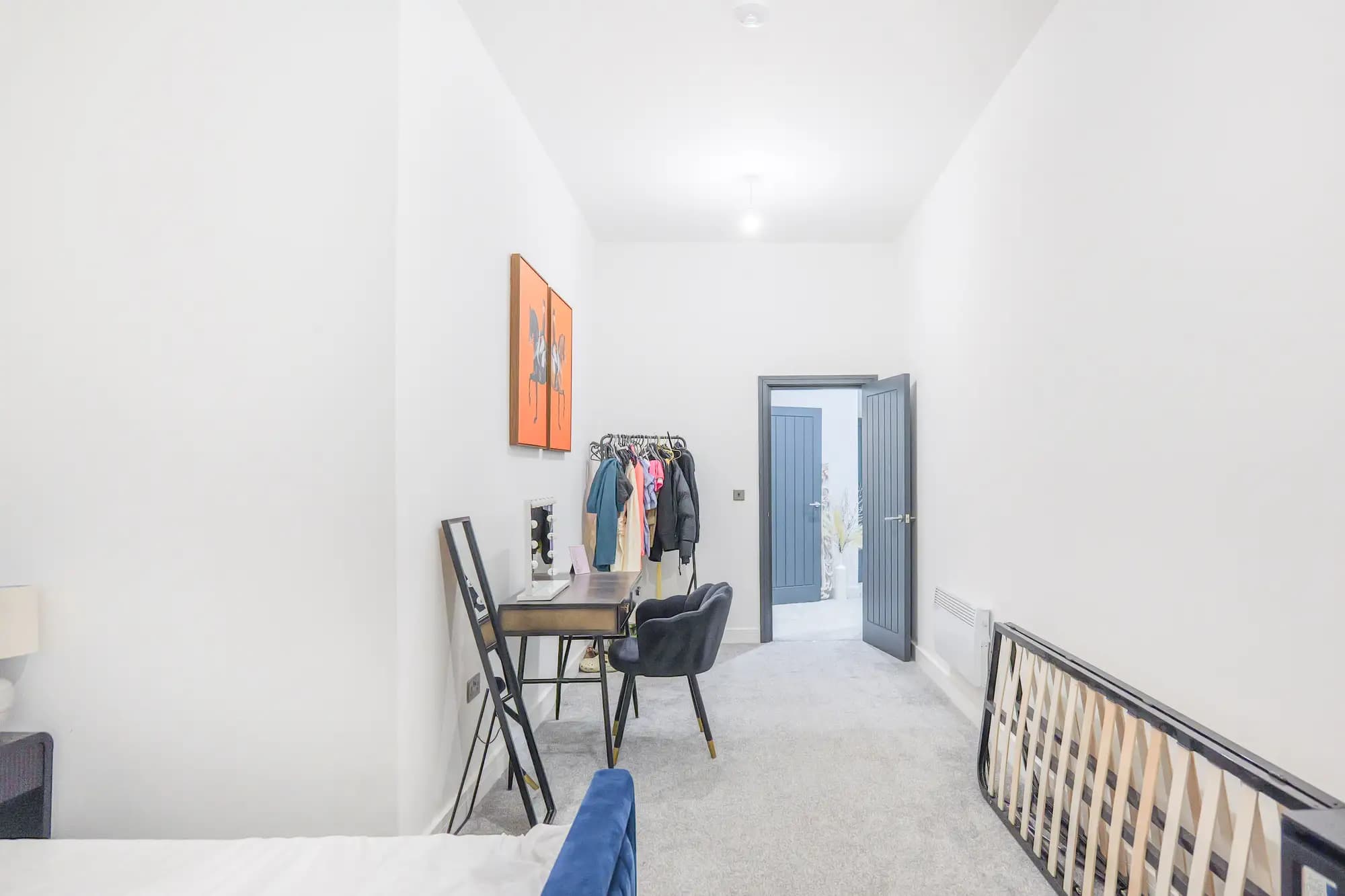 property photo 8 of 15