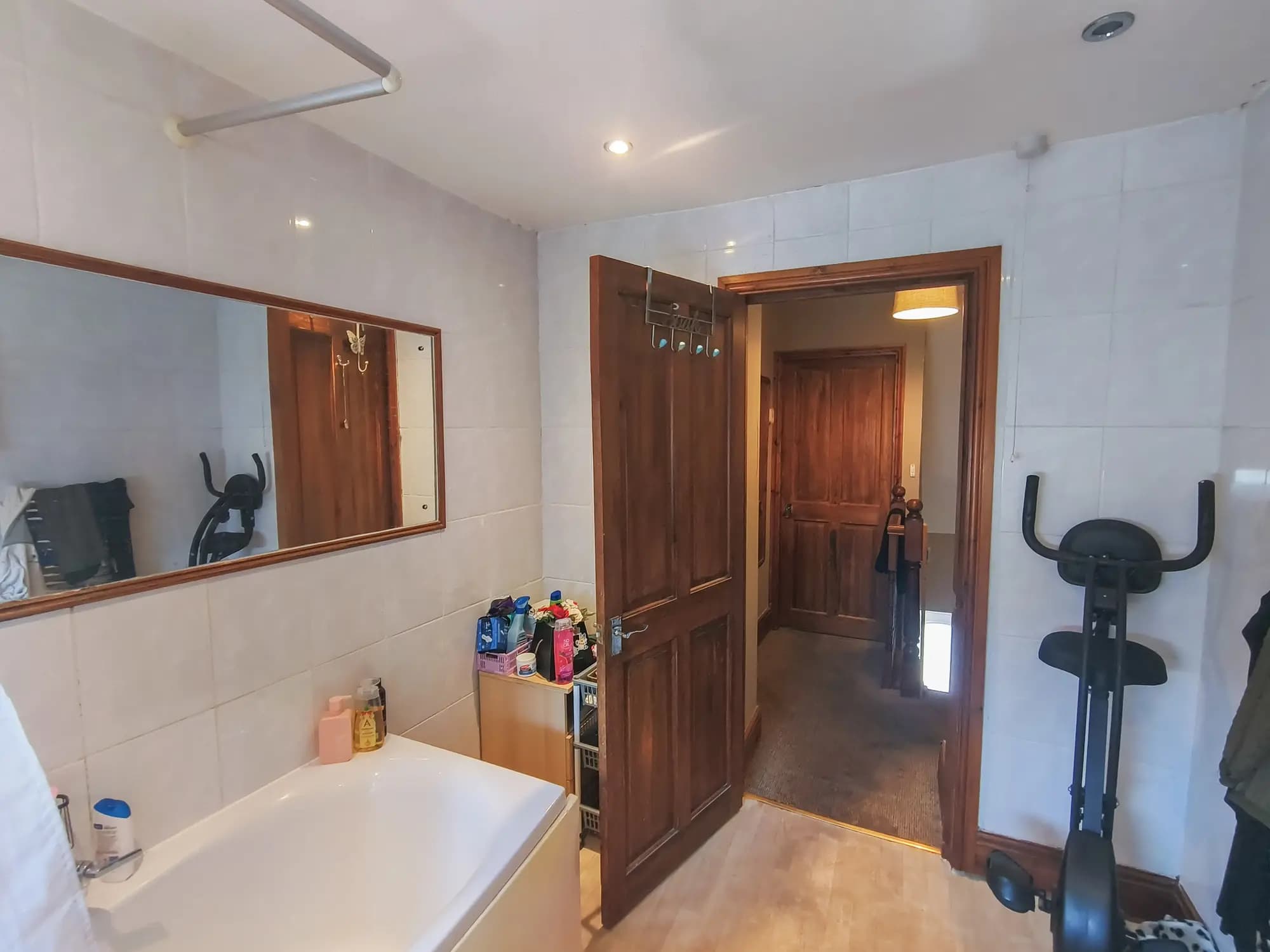 property photo 9 of 15