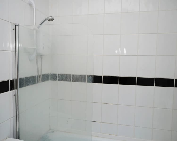property photo 9 of 19