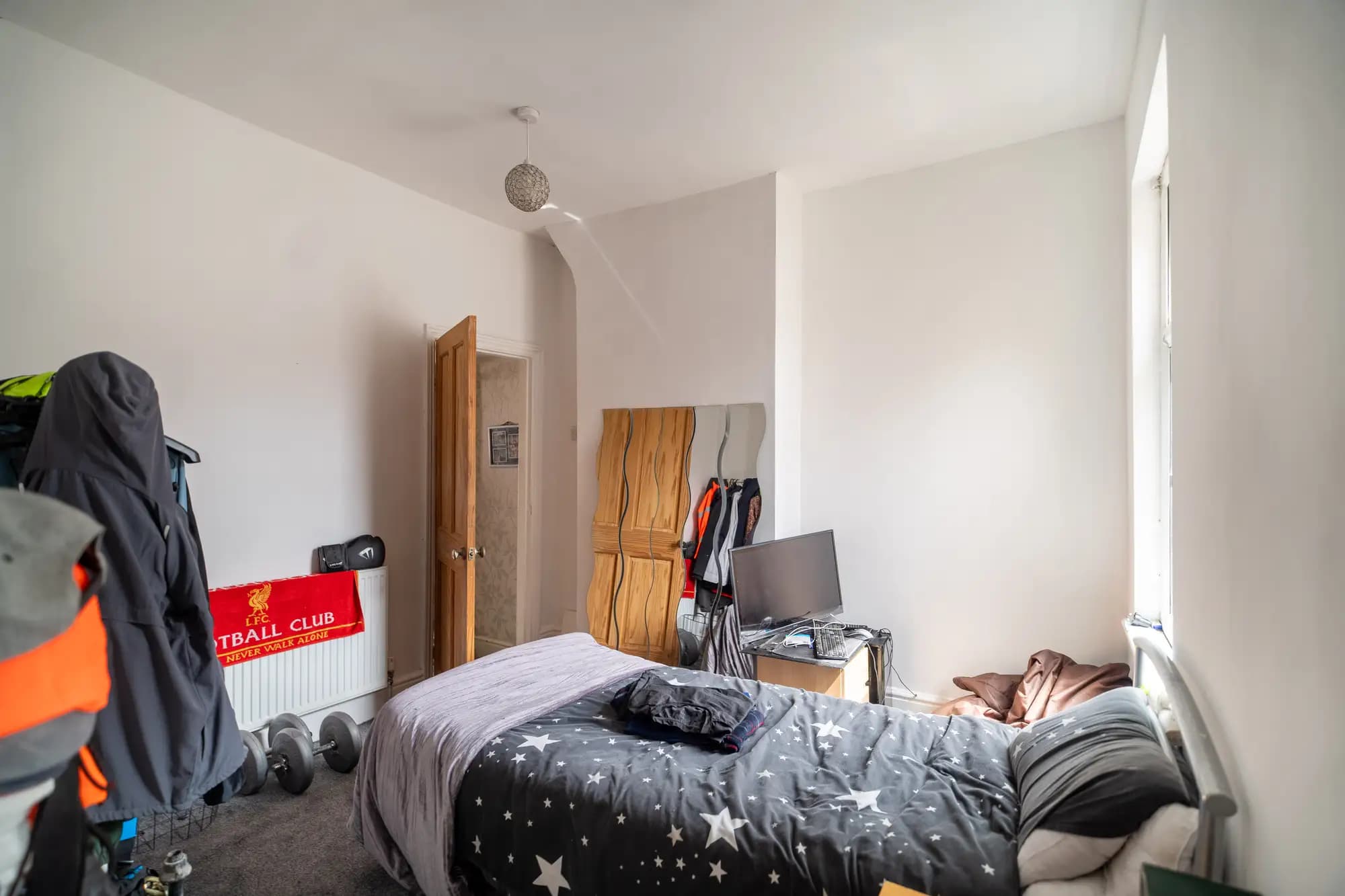 property photo 10 of 17